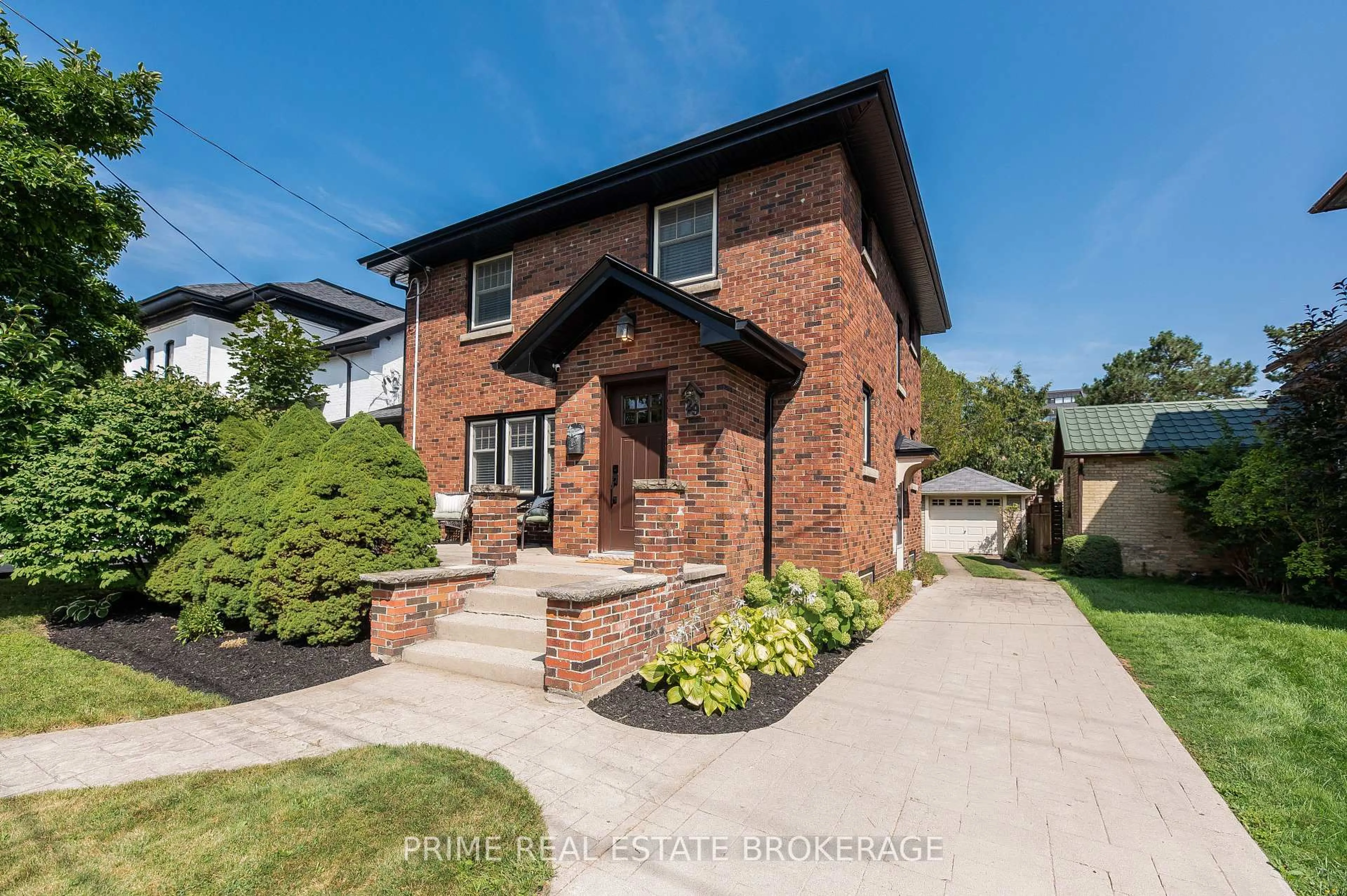 Home with brick exterior material, street for 29 Wellington St, St. Thomas Ontario N5R 2P5