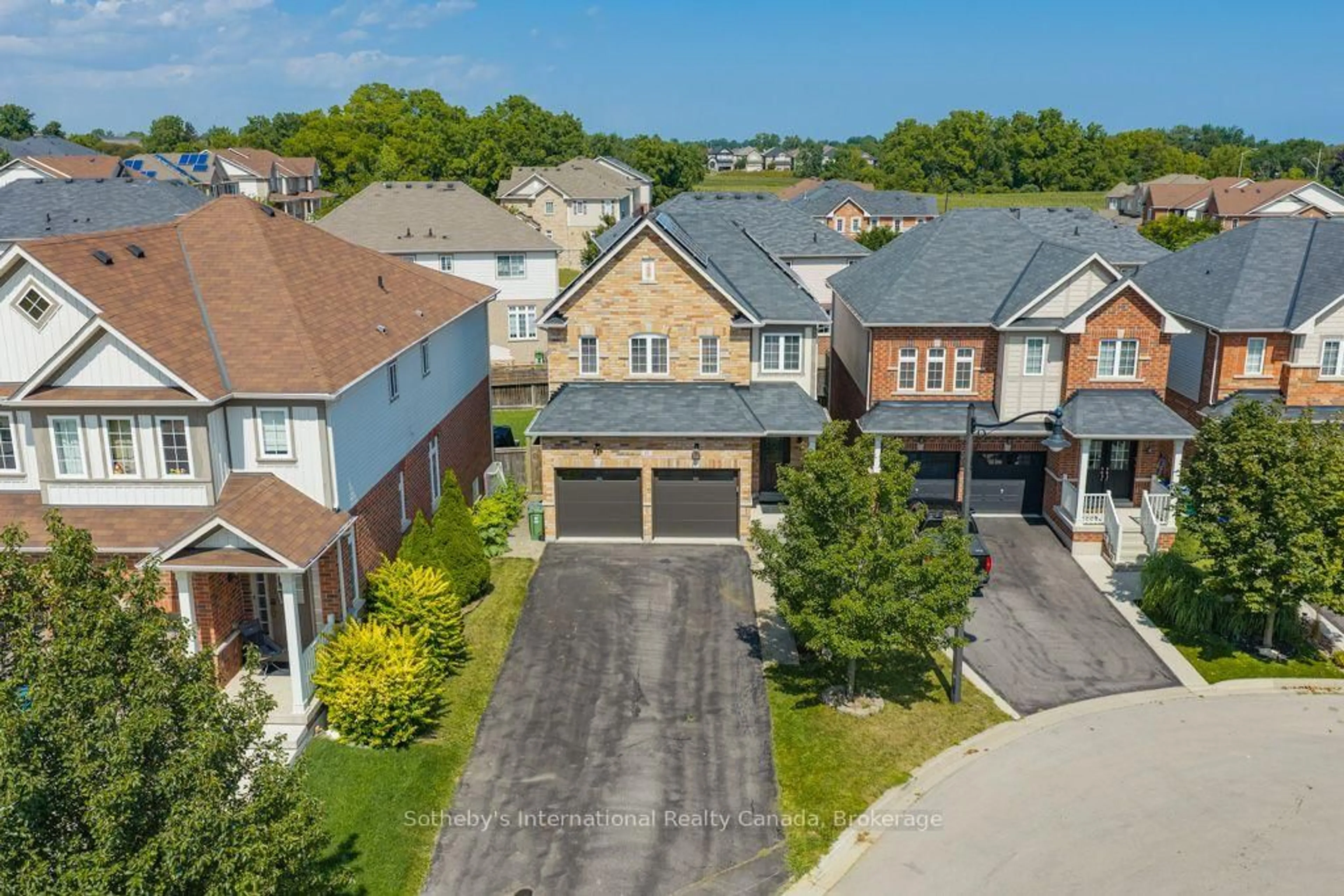 A pic from outside/outdoor area/front of a property/back of a property/a pic from drone, street for 12 Bousfield Crt, Hamilton Ontario L0R 2H1