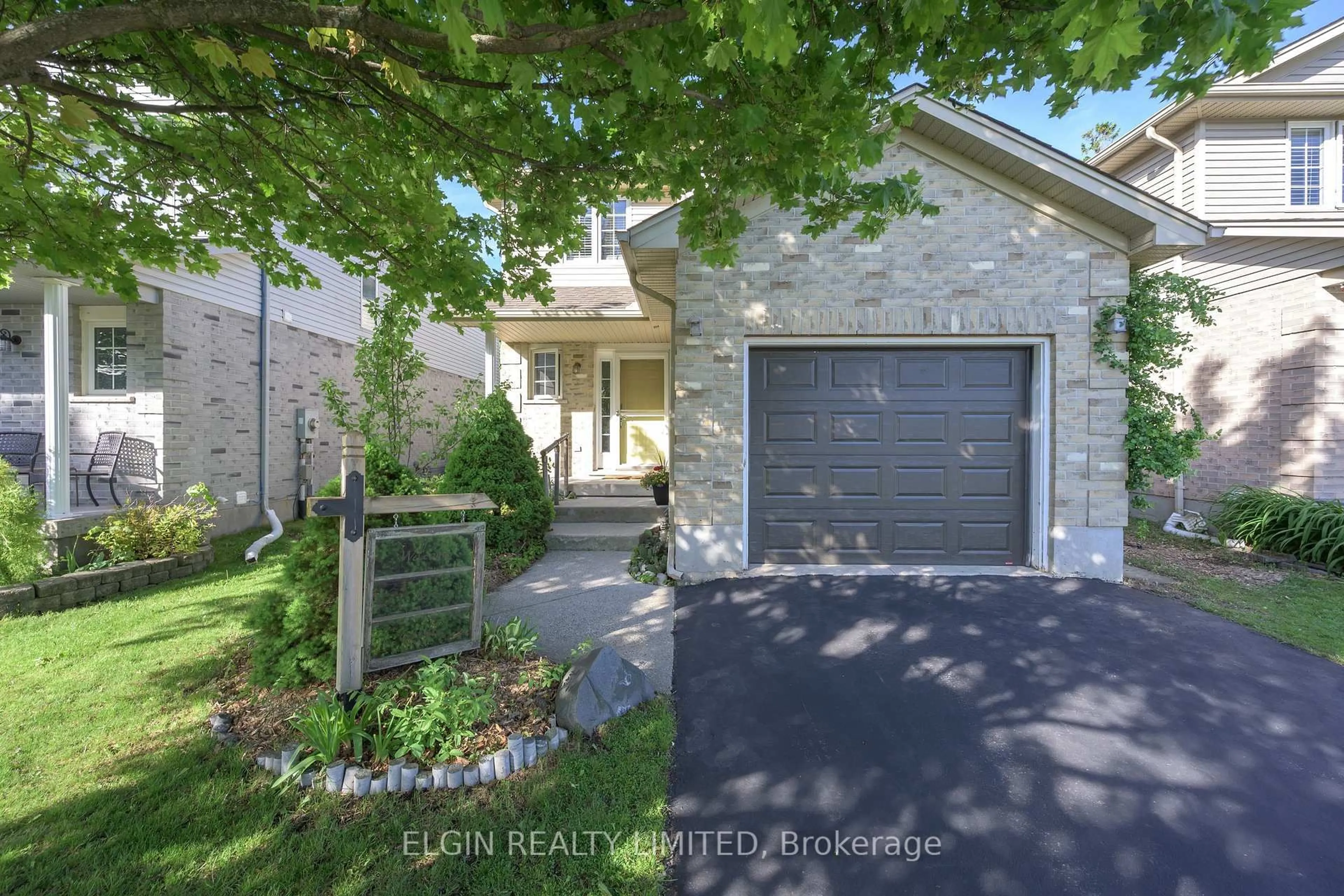 Unknown for 9939 Florence St, Southwold Ontario N5P 4L3