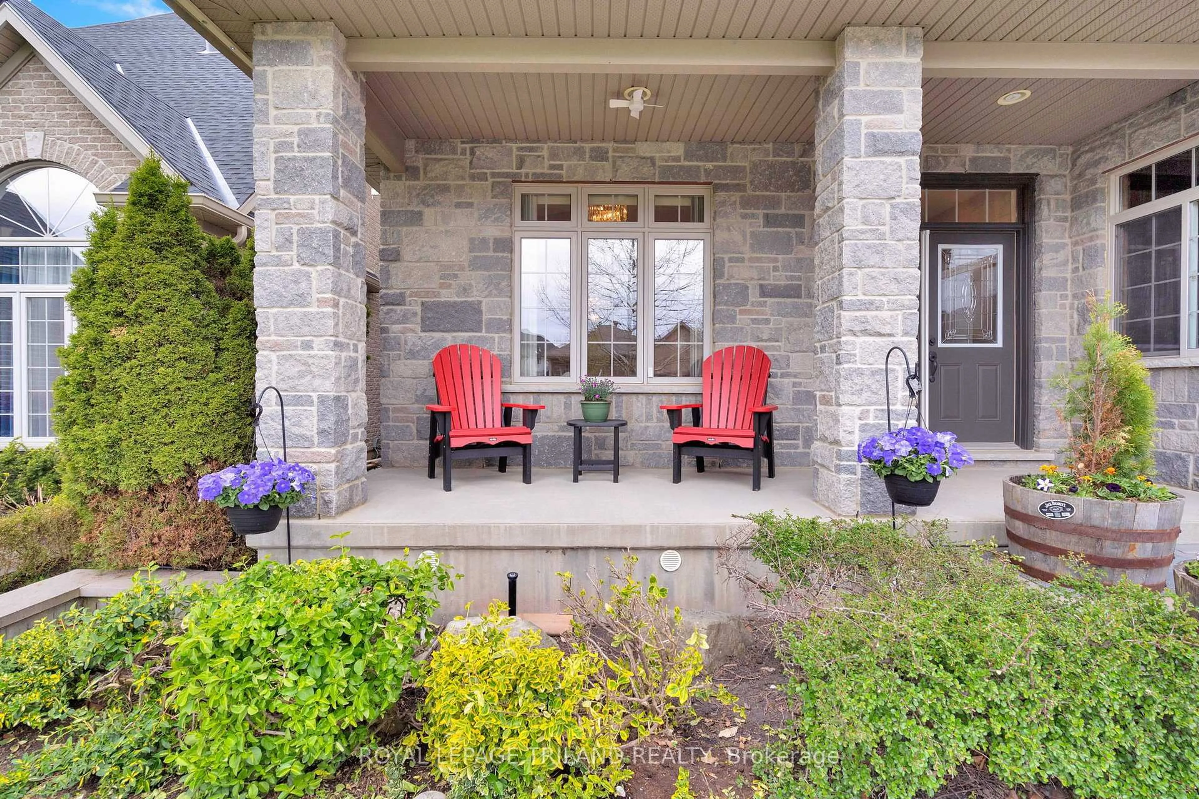 Patio, unknown for 1018 LOFT Crt, London North Ontario N6G 0J9