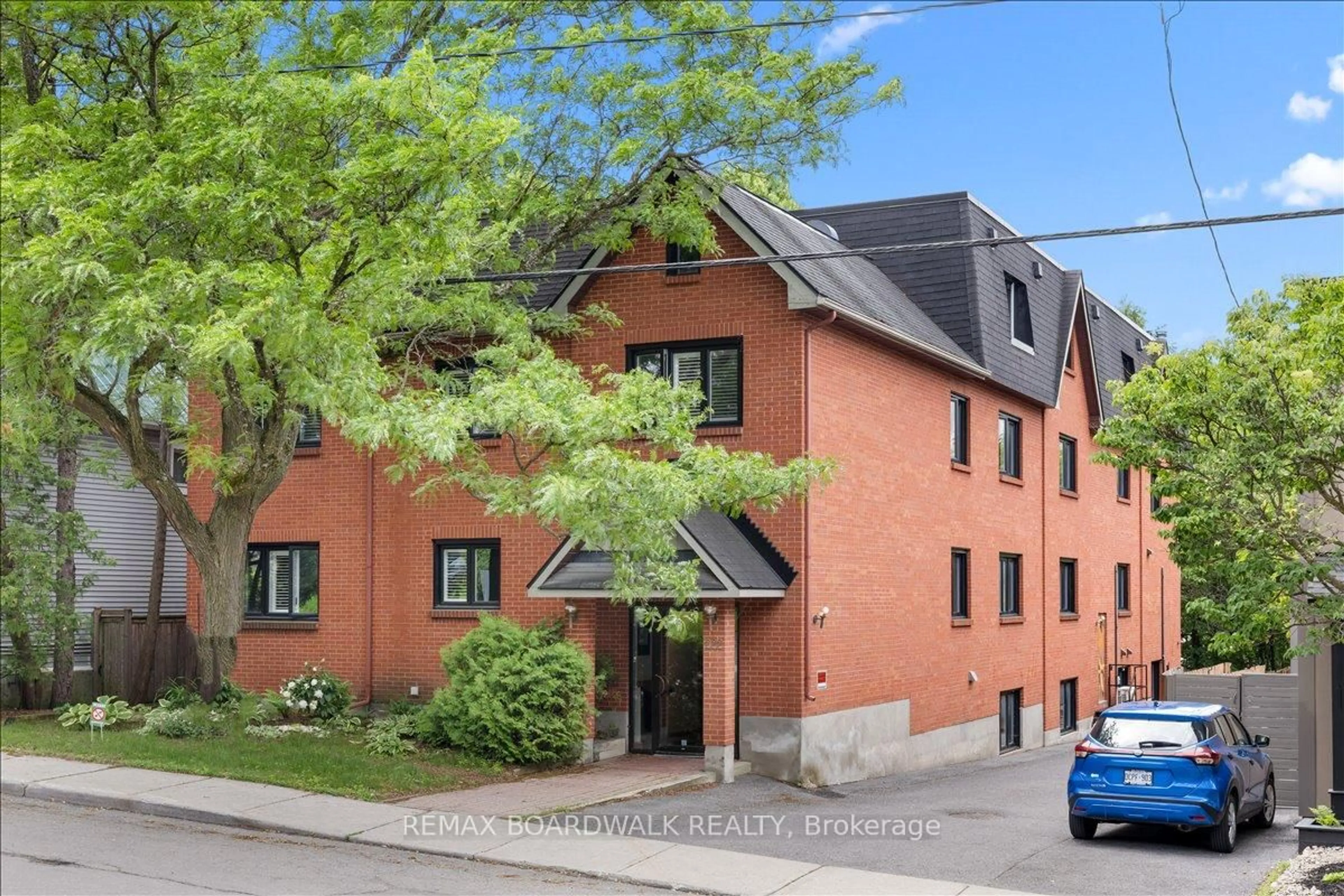 Unknown for 222 Russell Ave #304, Ottawa Ontario K1N 7X5