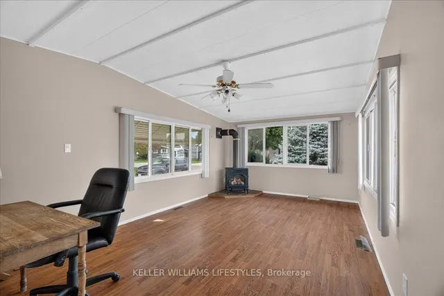 8 Stewart St, Strathroy-Caradoc 5