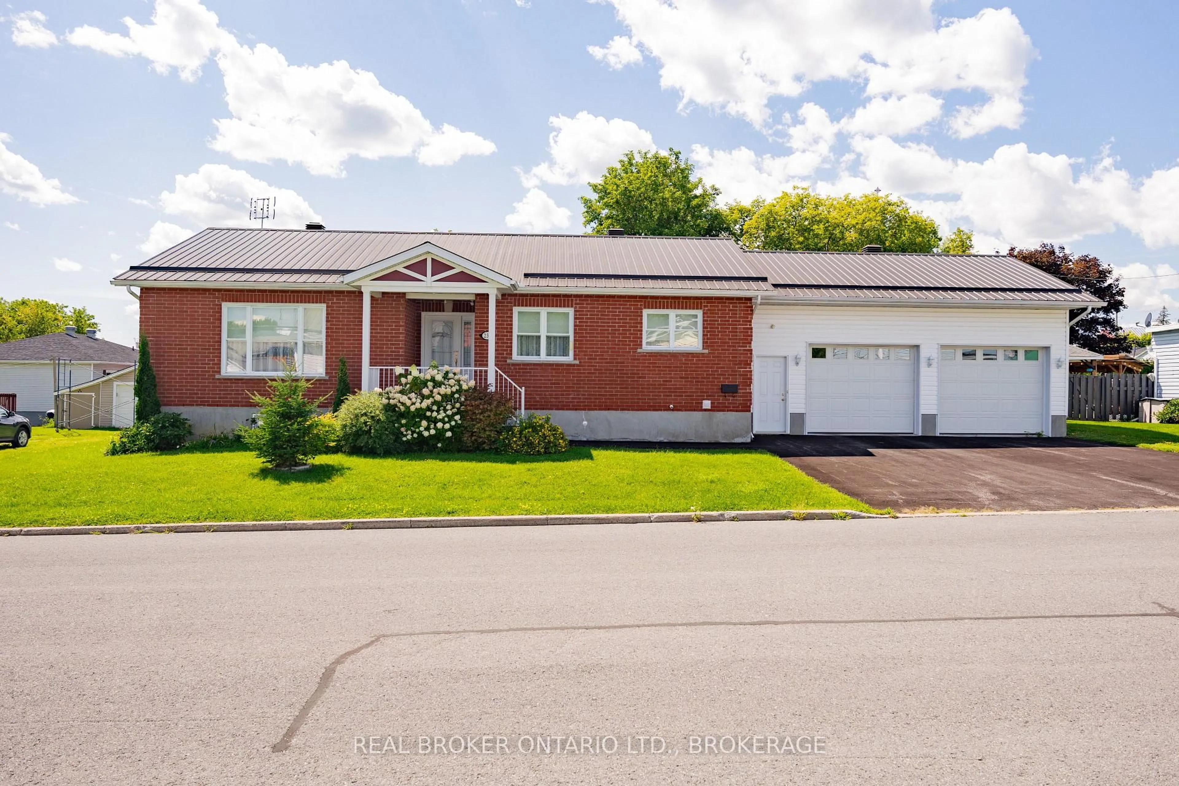 Unknown for 238 Bishop St, North Glengarry Ontario K0C 1A0