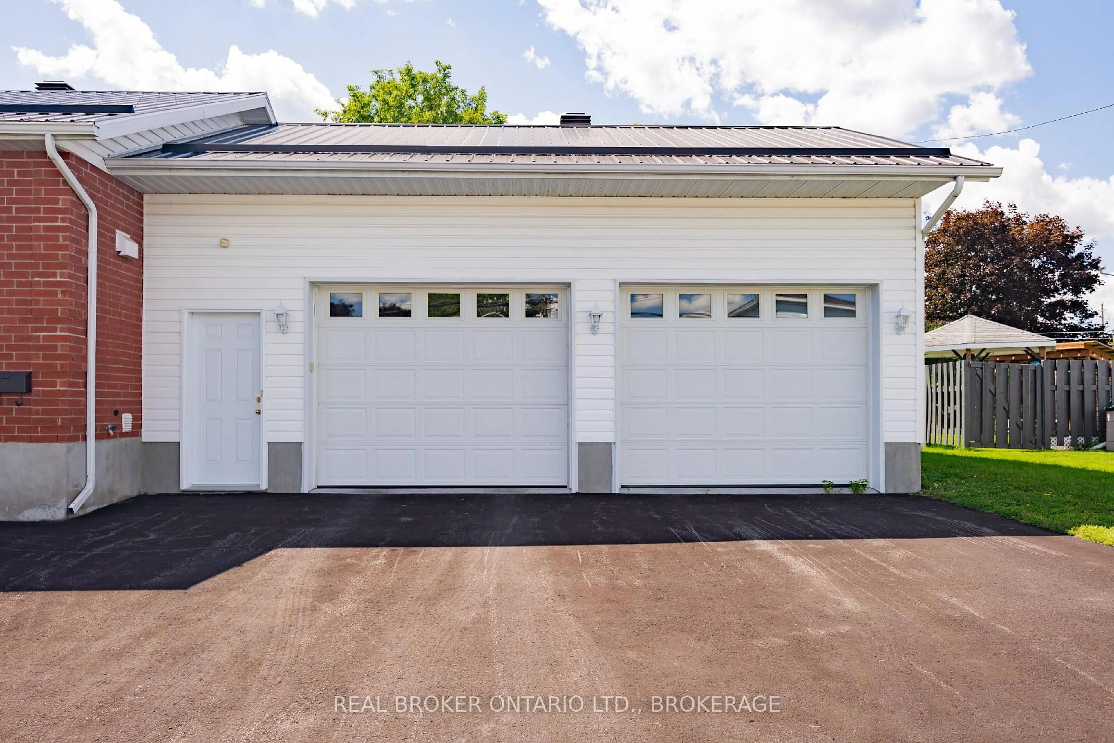 Indoor garage for 238 Bishop St, North Glengarry Ontario K0C 1A0