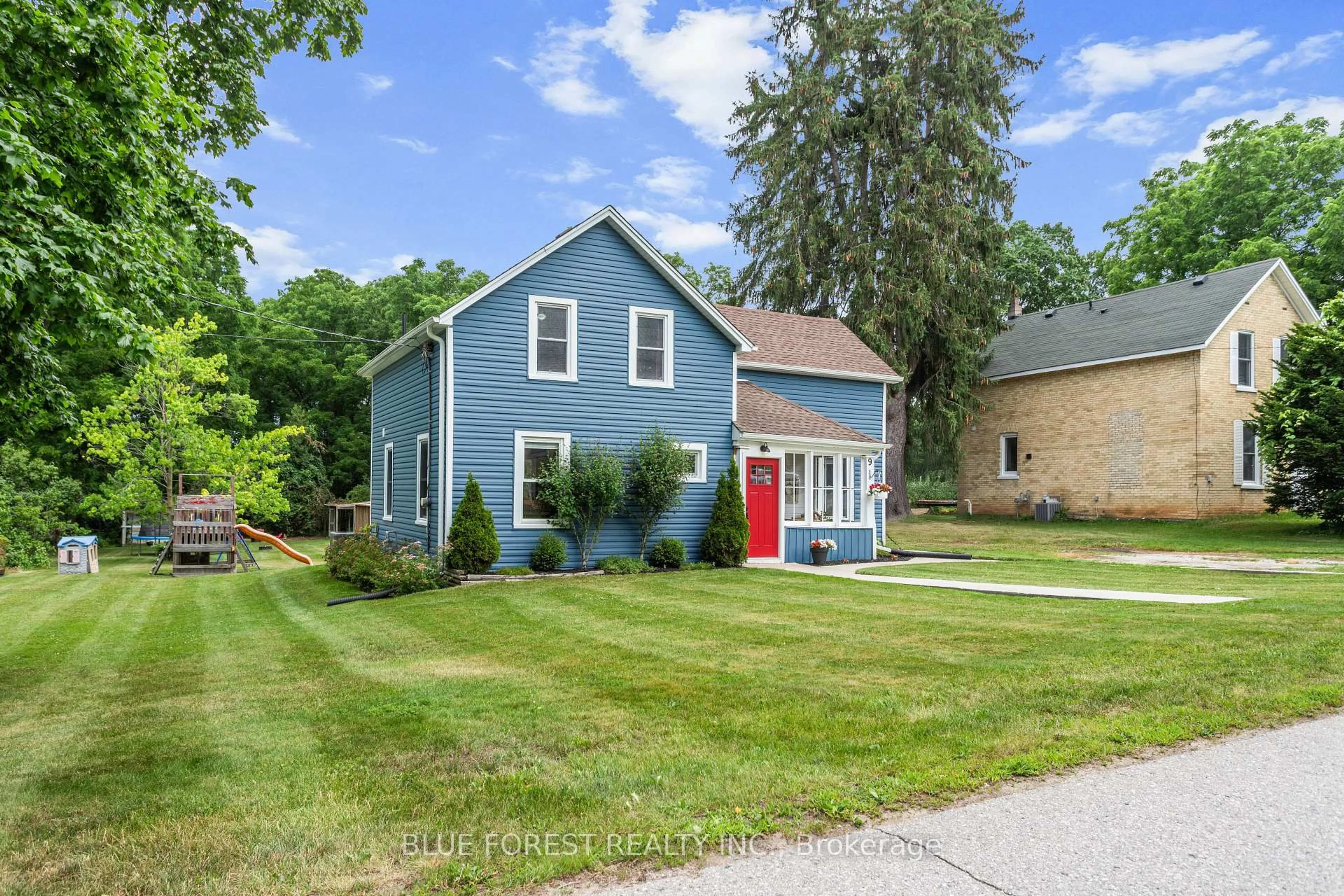 Home with vinyl exterior material, street for 9 Union St, Lambton Shores Ontario N0M 1B0