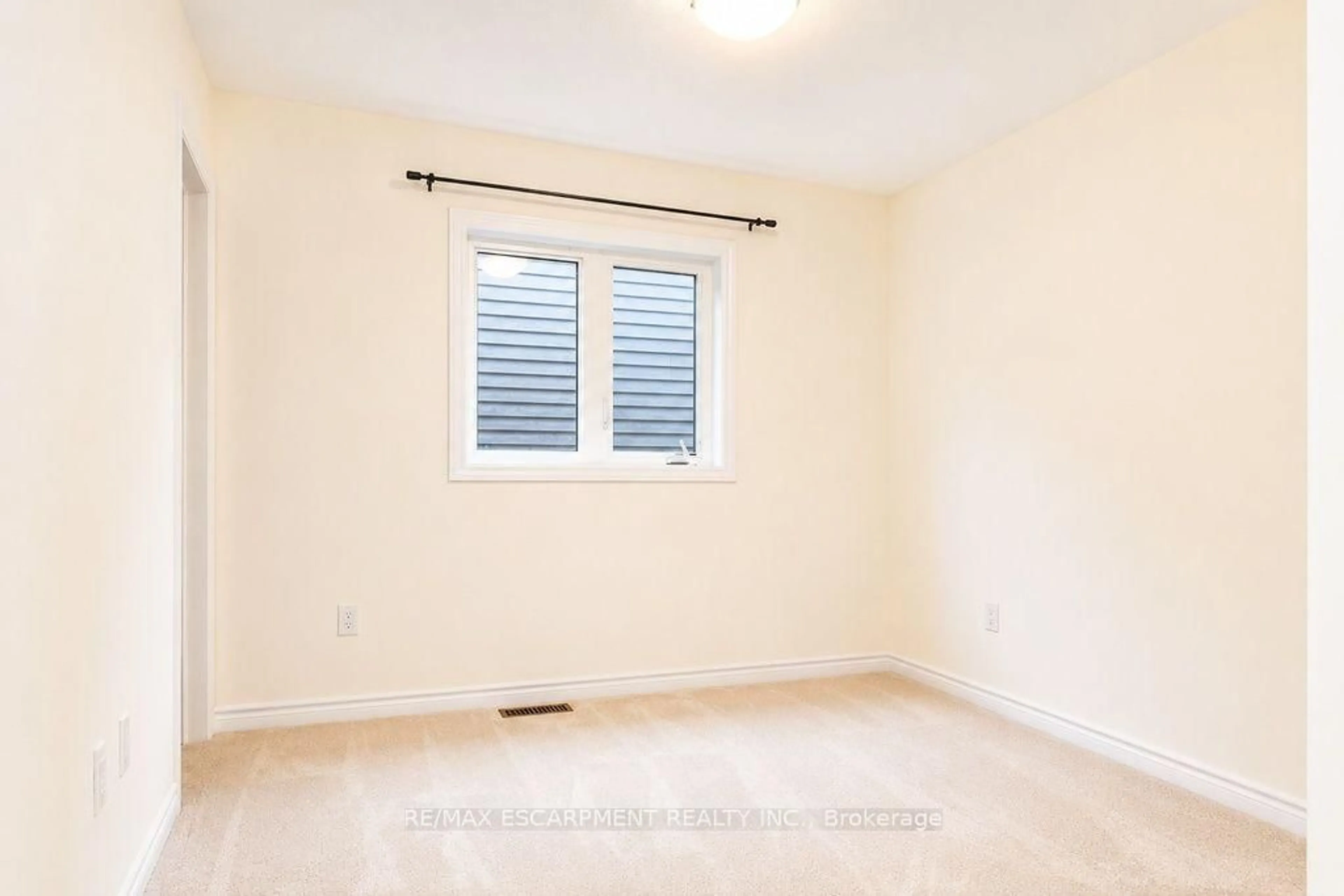 A pic of a room for 5 Sleeth St, Brantford Ontario N3S 0J7