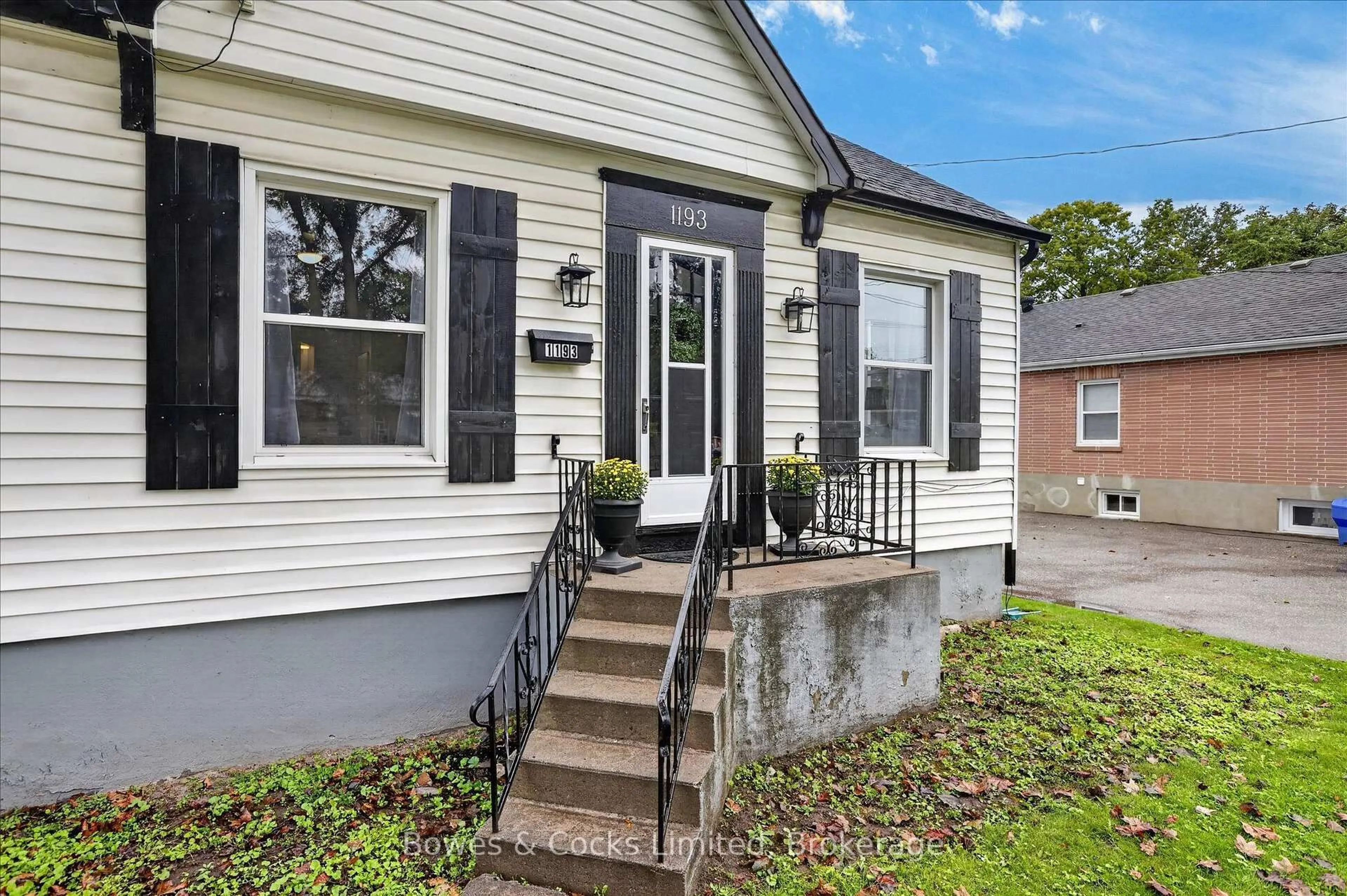 Home with vinyl exterior material, street for 1193 Clonsilla Ave, Peterborough Ontario K9J 5Y6