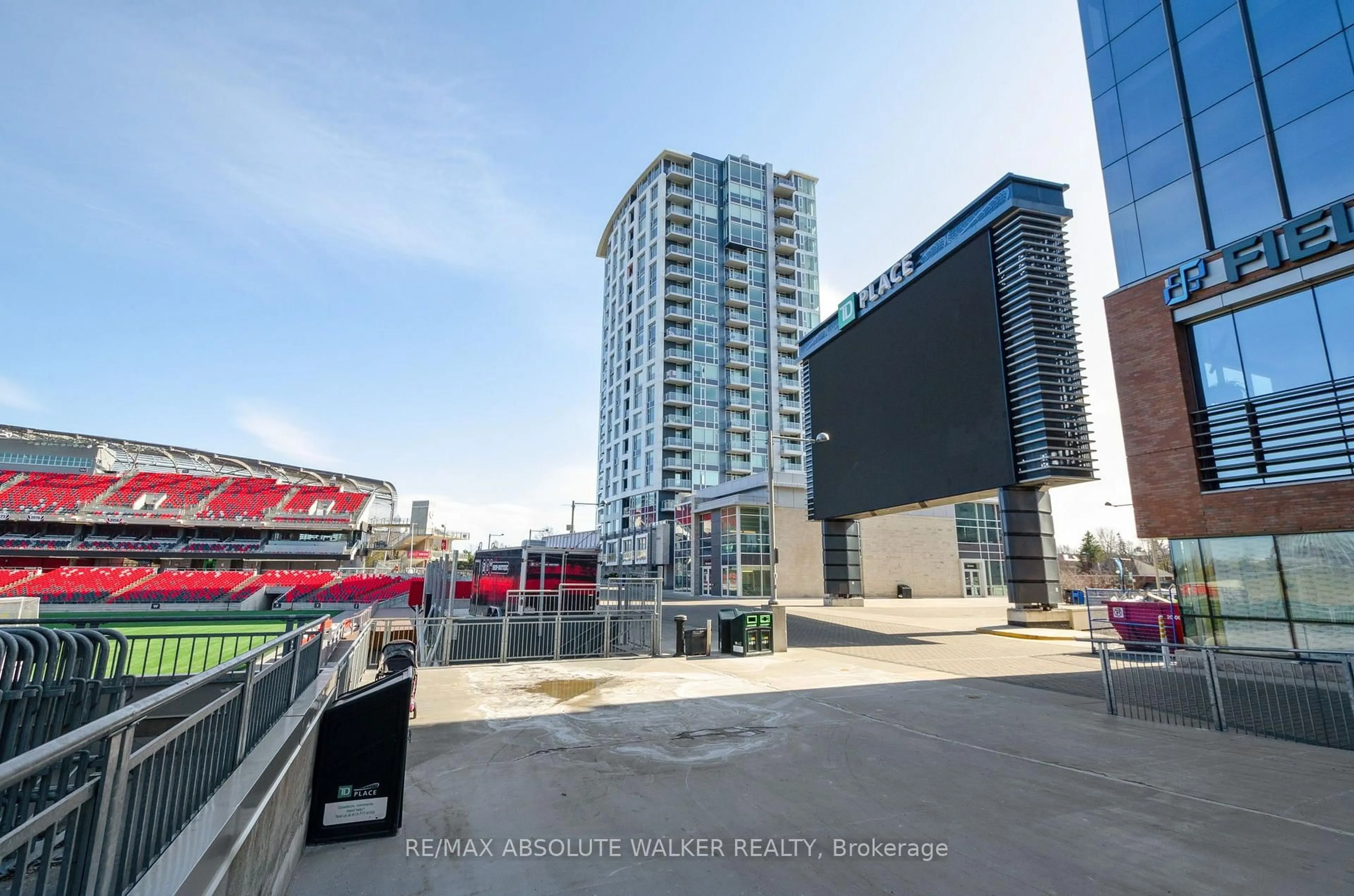 Unknown for 1035 Bank St #1006, Ottawa Ontario K1S 3W9