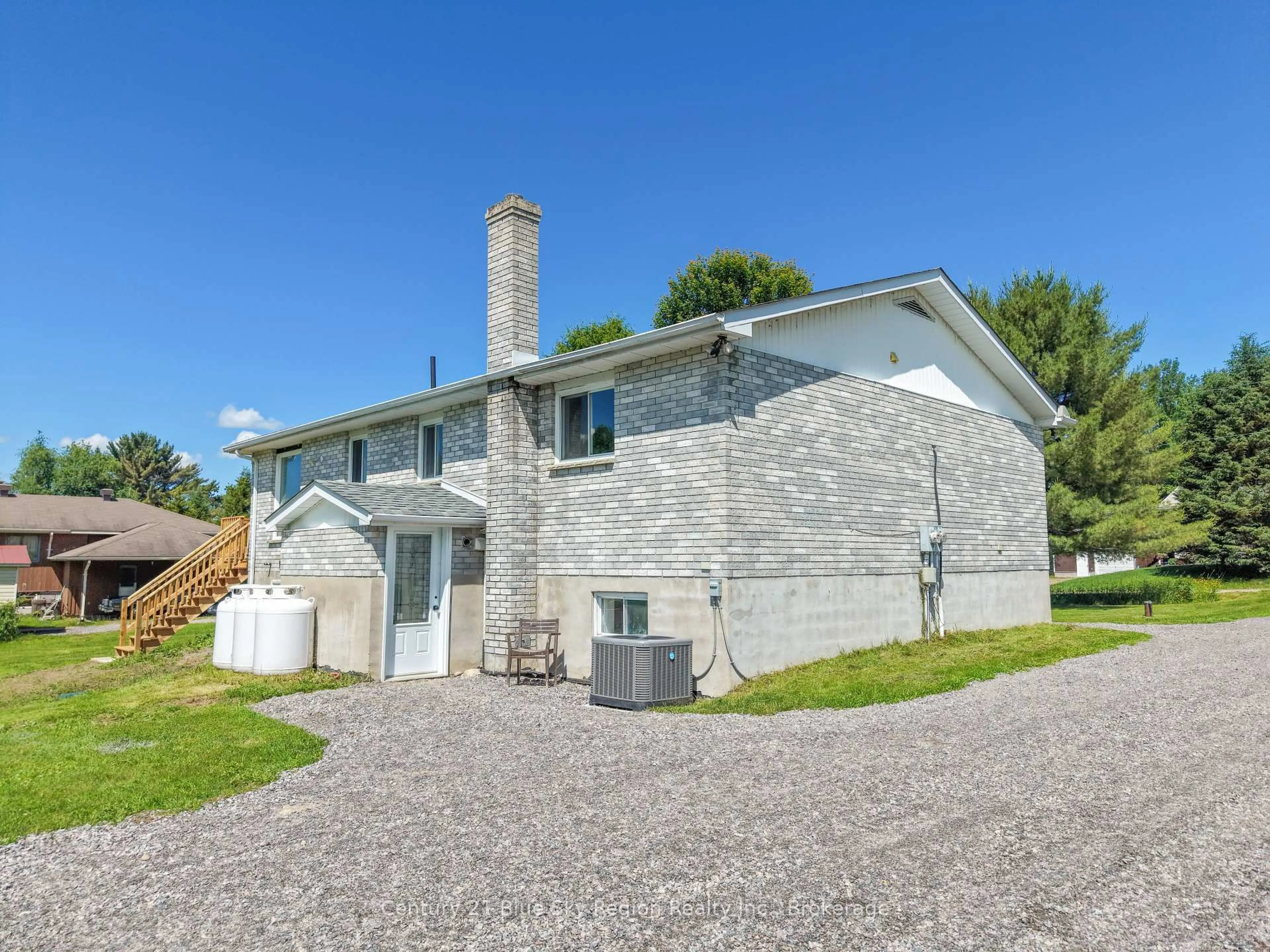 Home with brick exterior material, building for 418 Laurier St, Bonfield Ontario P0H 1H0