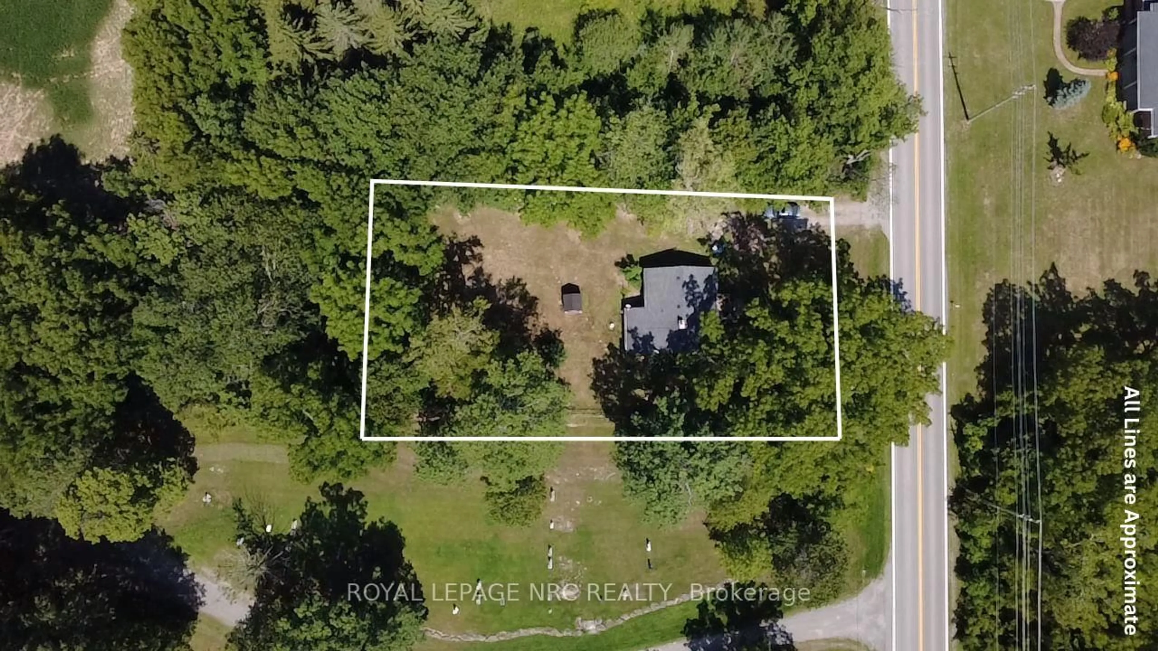 A pic from outside/outdoor area/front of a property/back of a property/a pic from drone, unknown for 495 Stonemill Rd, Fort Erie Ontario L0S 1N0