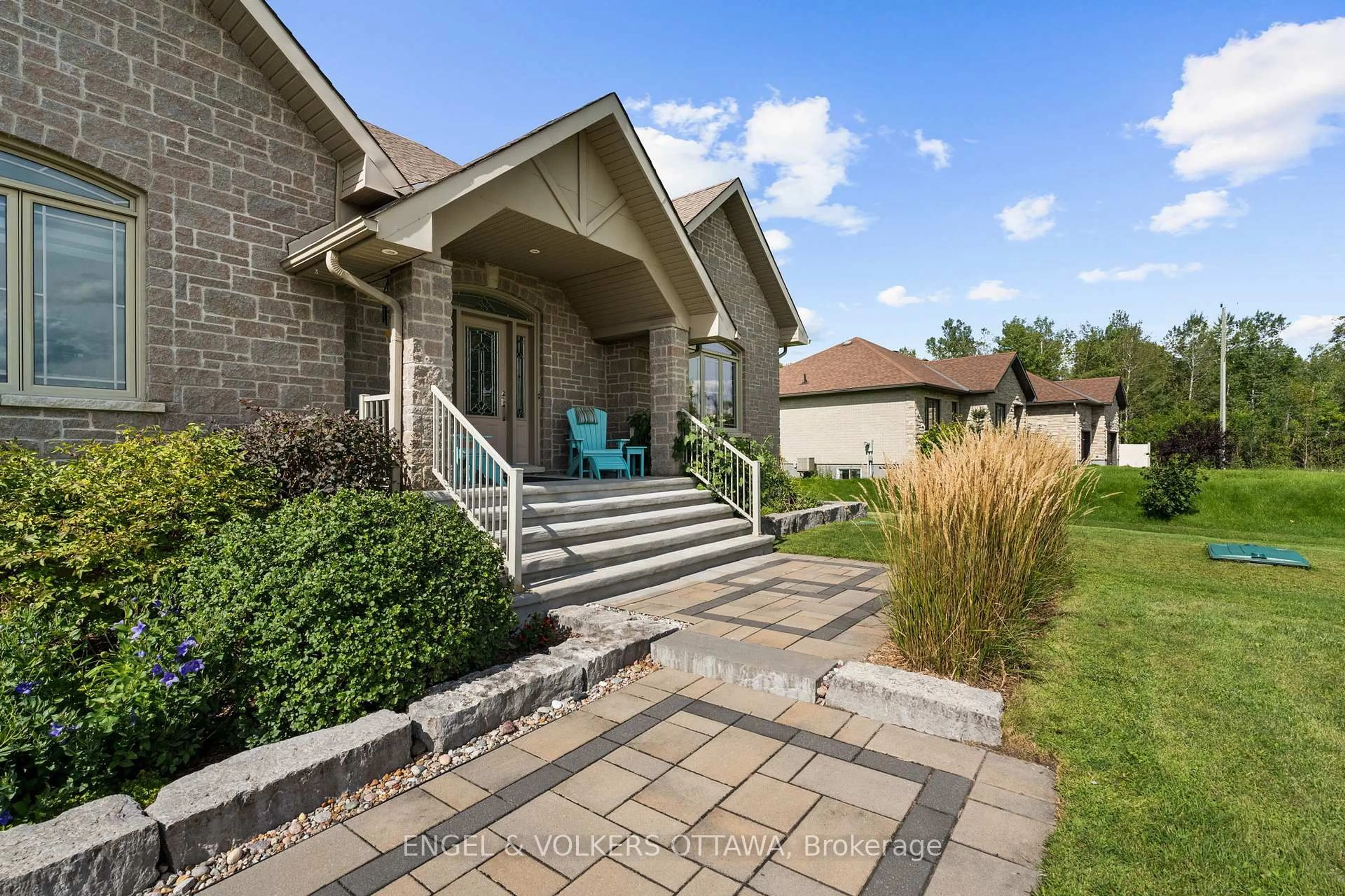 Home with brick exterior material, street for 557 Tullamore St, Ottawa Ontario K1X 0A2