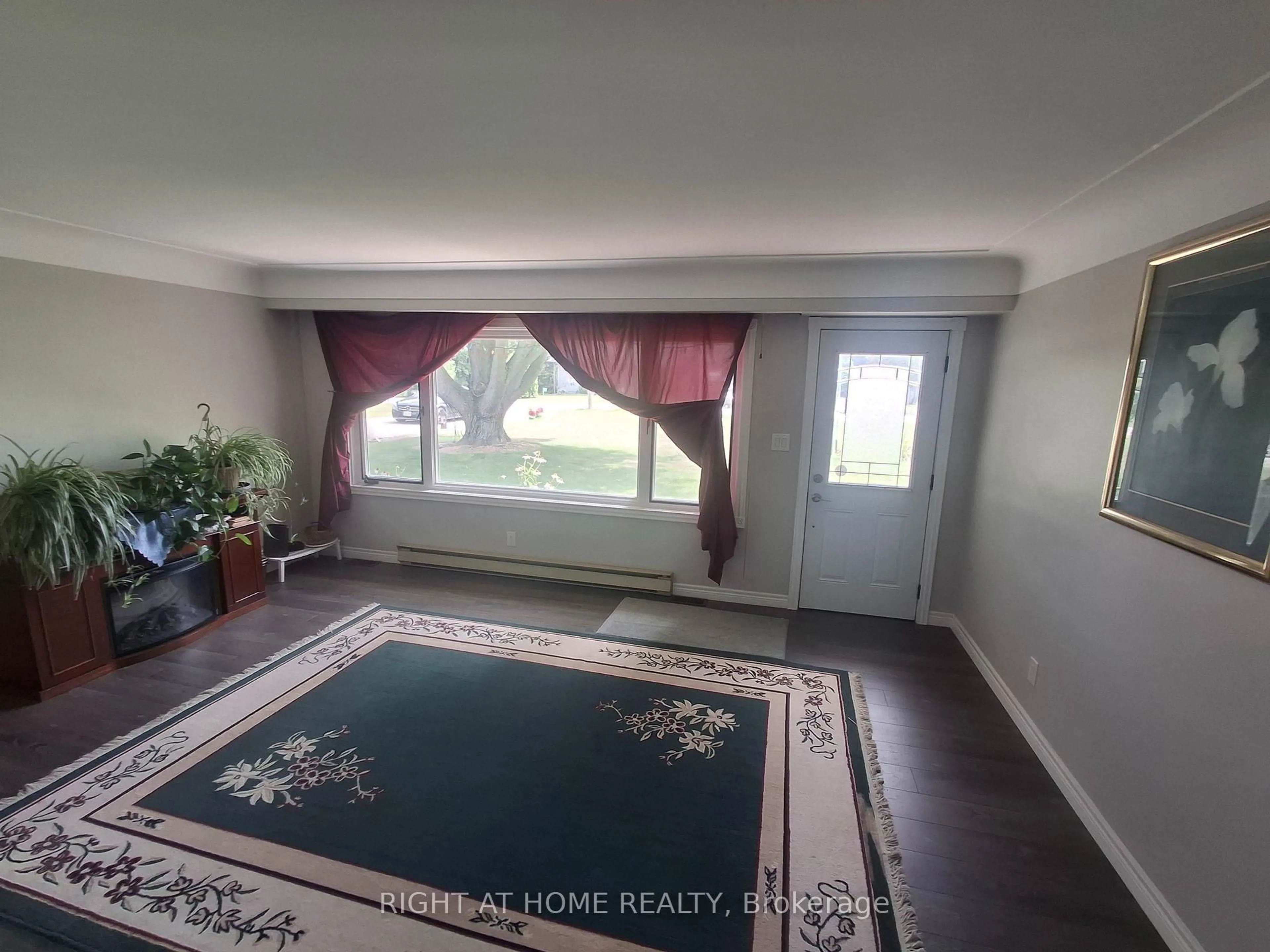 A pic of a room for 717 Mersea Rd 6 Rd, Leamington Ontario N8H 3V8