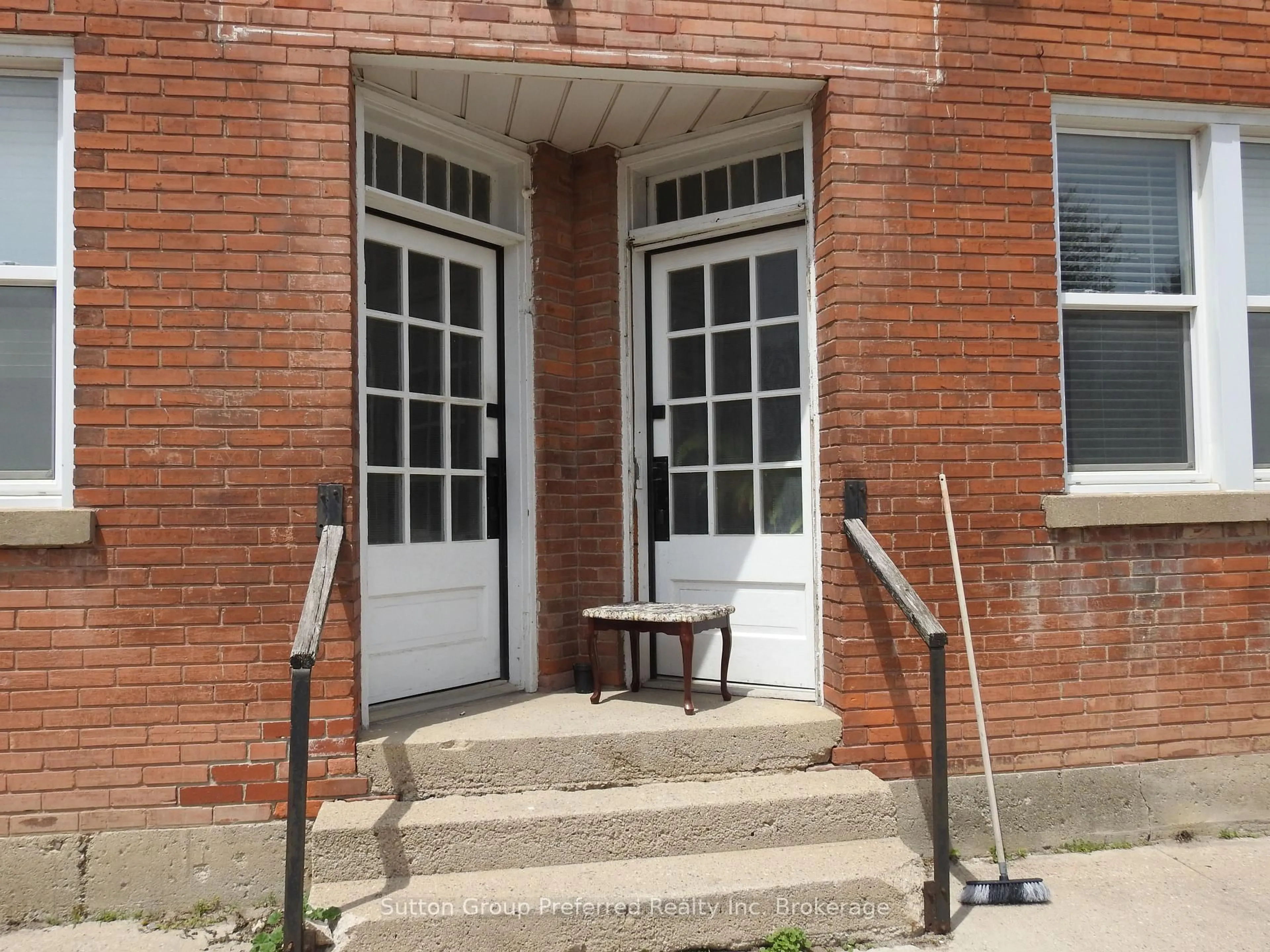 Unknown for 1792 Longwoods Rd, Southwest Middlesex Ontario N0L 2N9