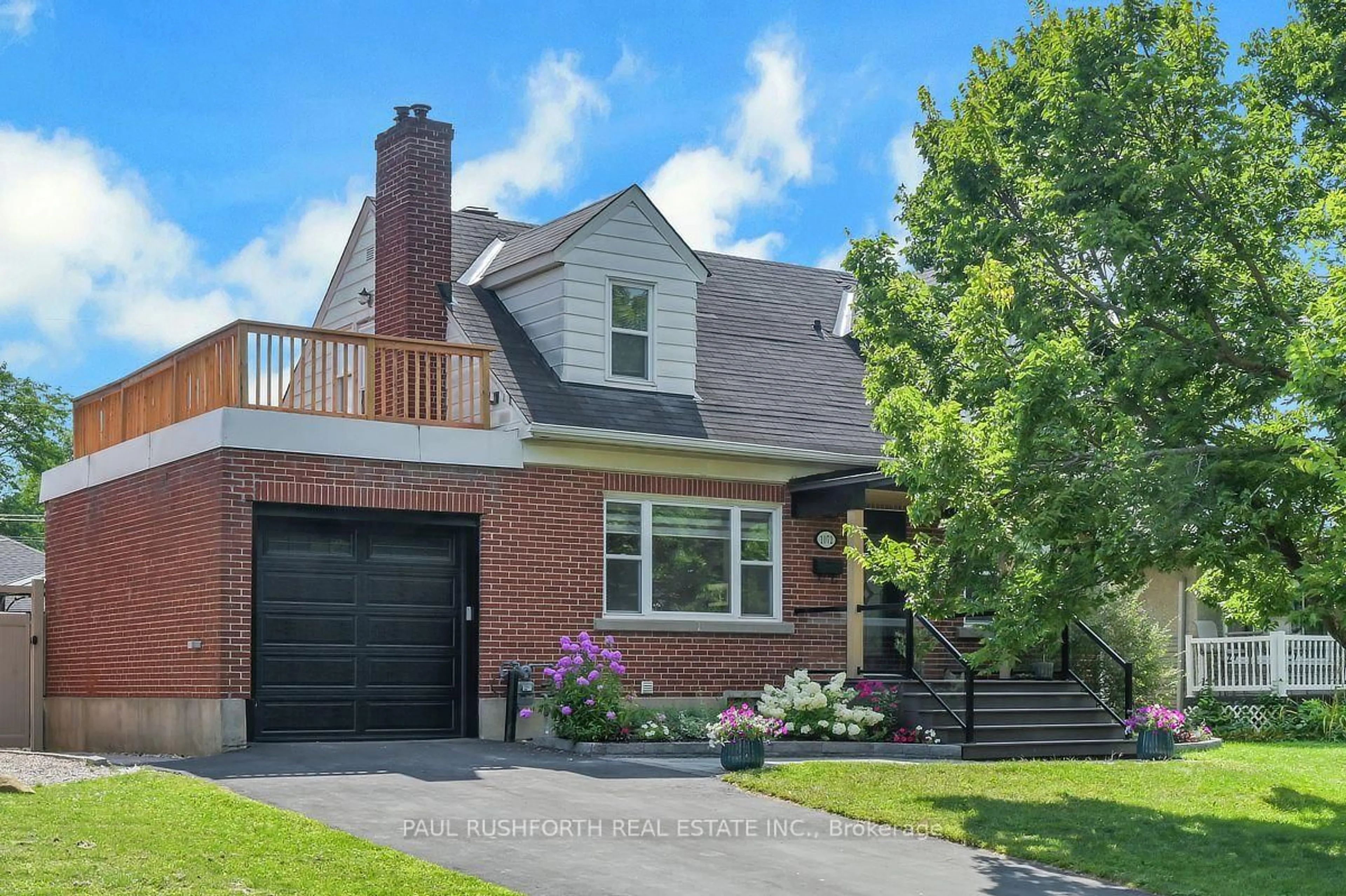 Home with brick exterior material, street for 1072 Richard Ave, Ottawa Ontario K1H 8C4