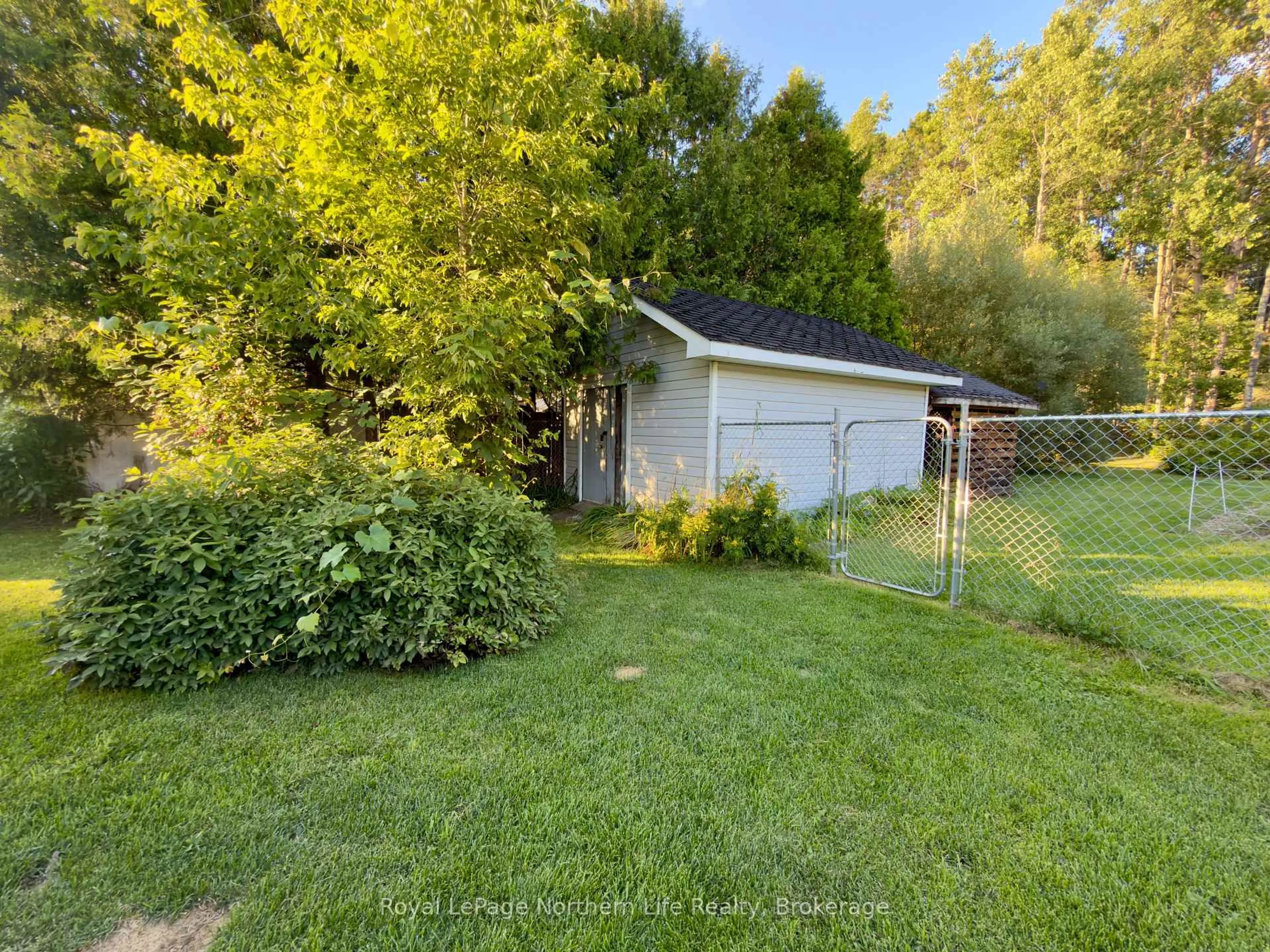Shed for 87 Ridgemount Dr, East Ferris Ontario P0H 1K0