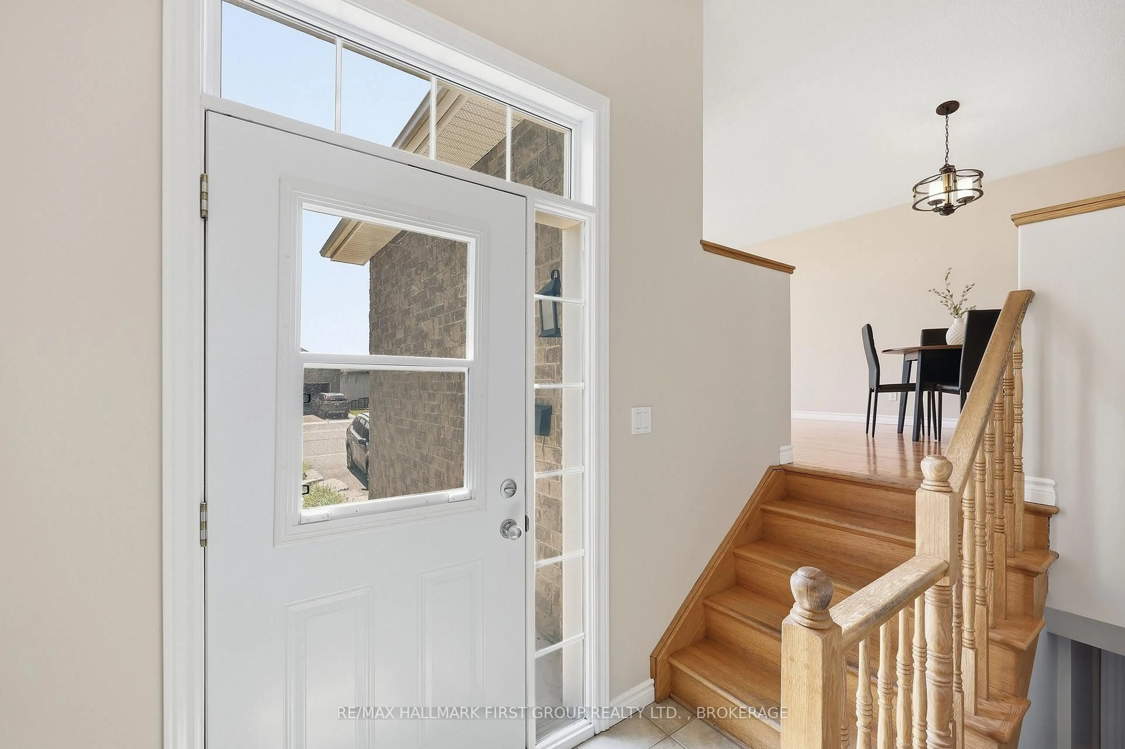 Indoor entryway for 759 Tanner Dr, Kingston Ontario K7M 9G7