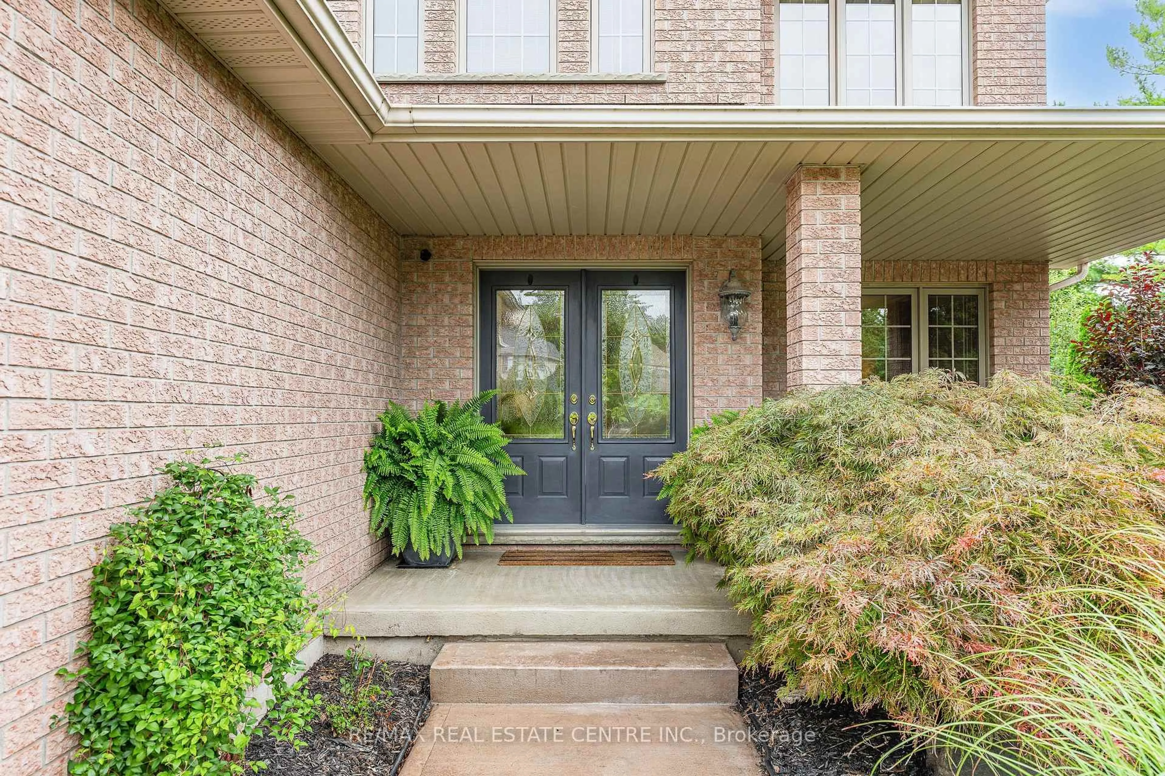 Unknown for 52 Archwood Cres, Cambridge Ontario N1T 2A6