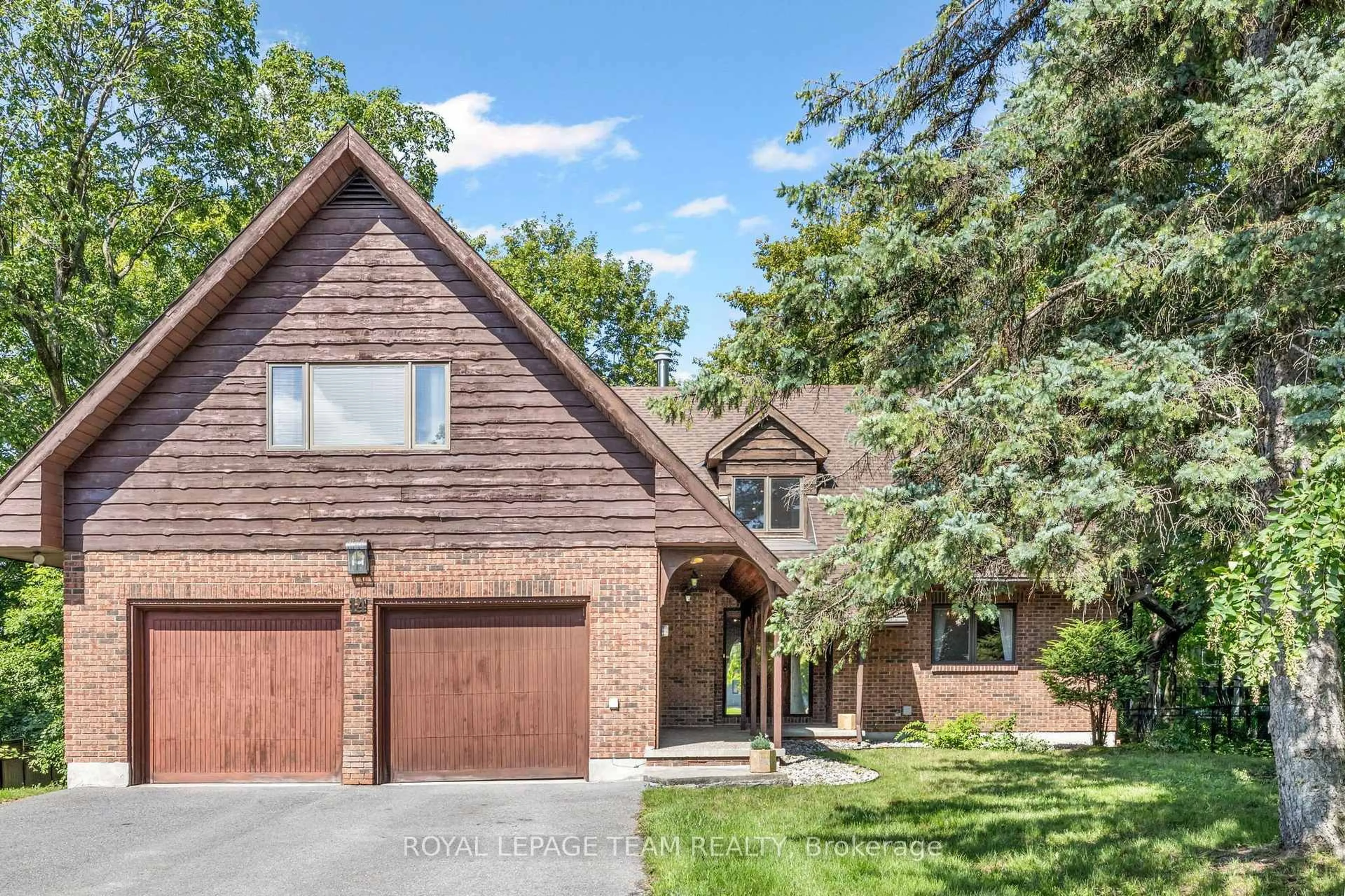 Home with brick exterior material, unknown for 14 Taunton Pl, Ottawa Ontario K1J 7J6