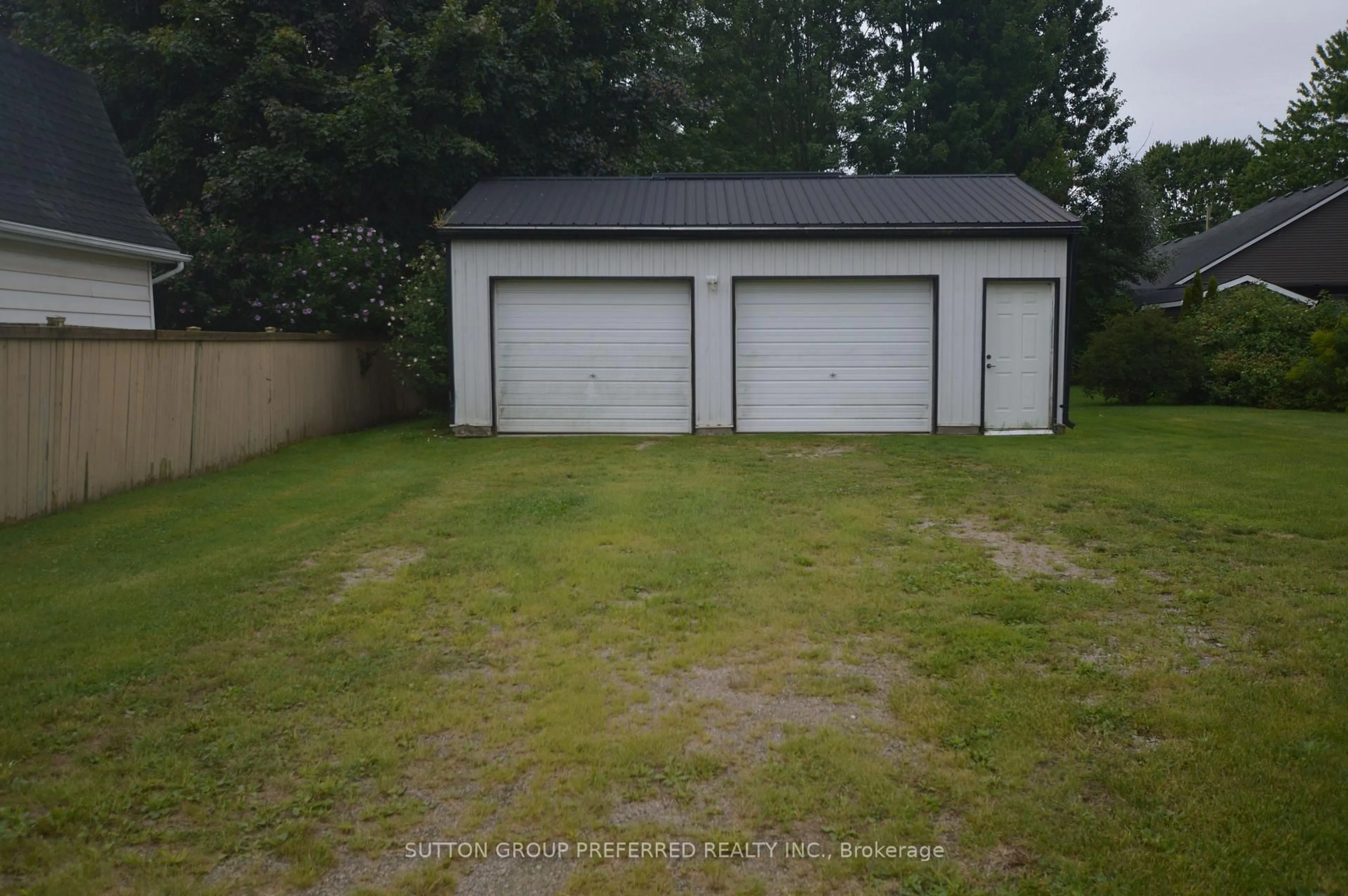 Shed for 168 Centre St, Dutton/Dunwich Ontario N0L 1J0