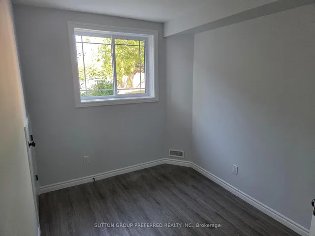 34 Bain St #3, Woodstock 5