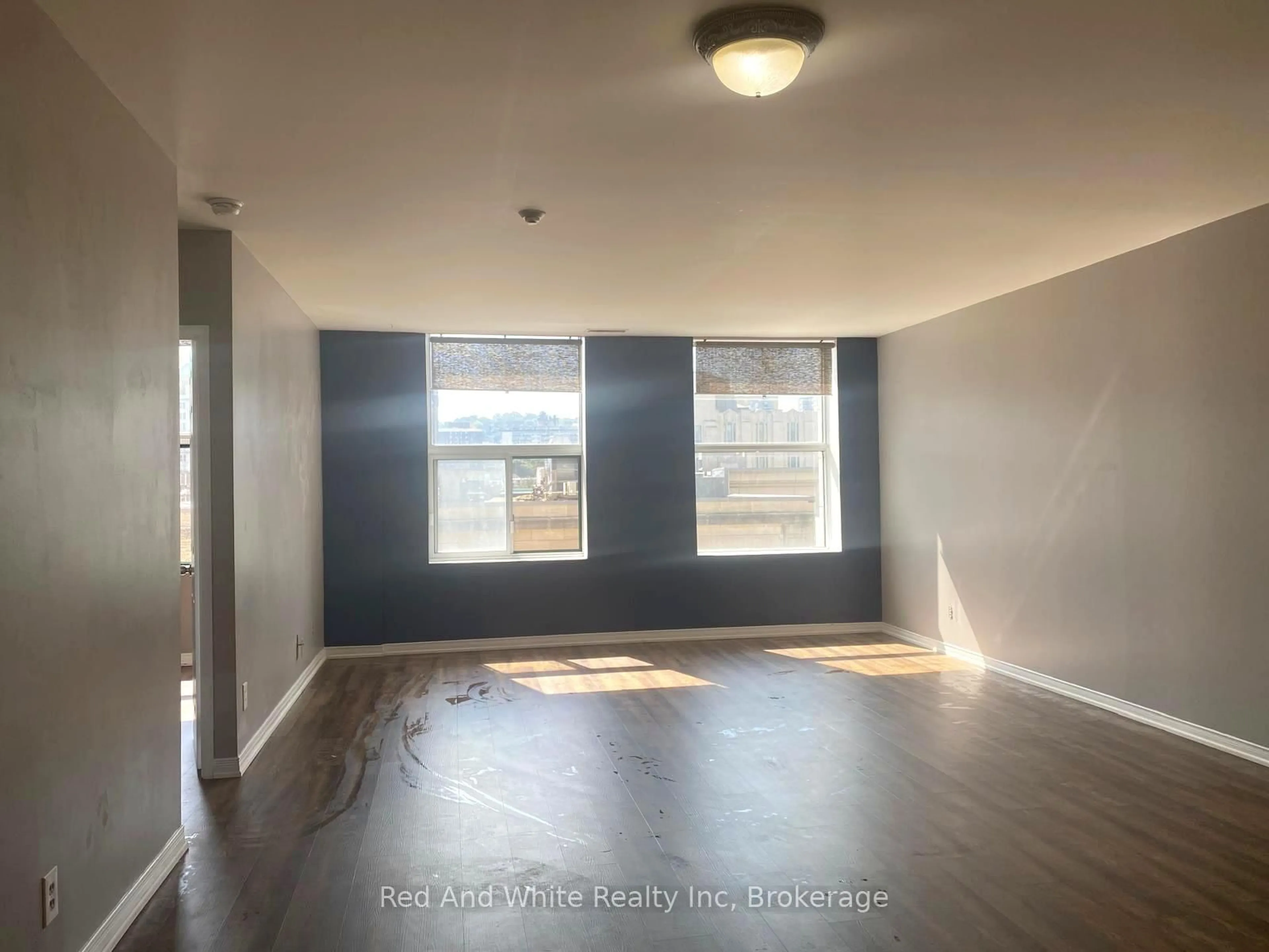 A pic of a room for 36 James St #510, Hamilton Ontario L8P 4W4