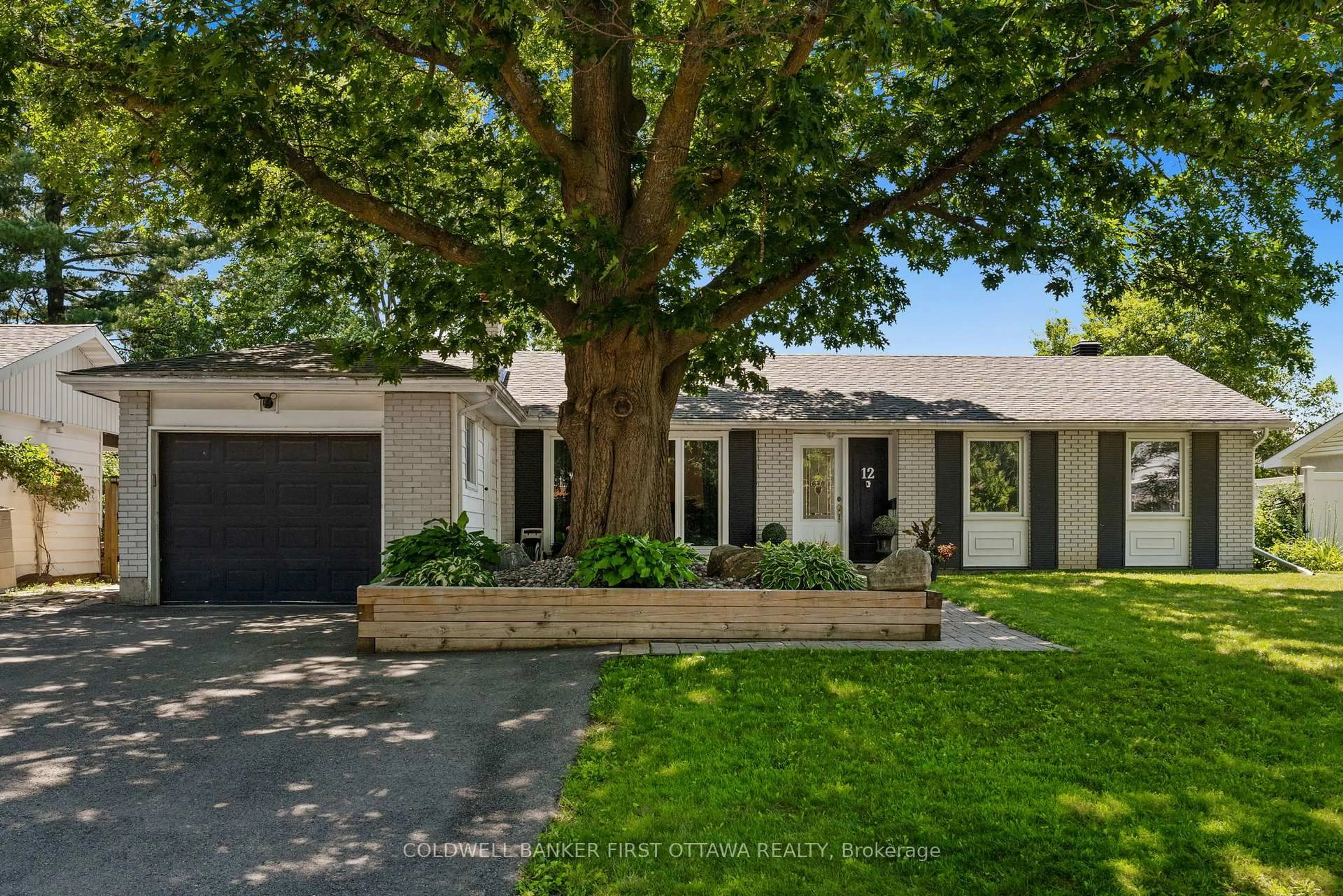Unknown for 12 Bradgate Dr, Ottawa Ontario K2G 0R6