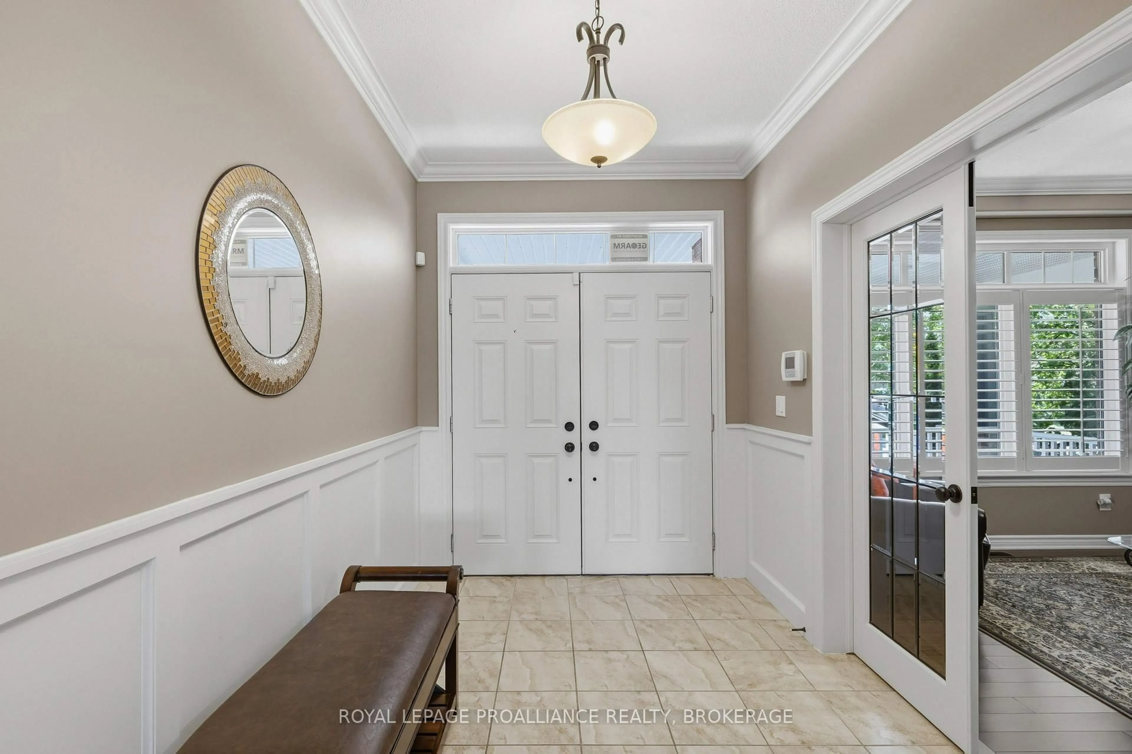 Indoor entryway for 633 Fieldstone Dr, Kingston Ontario K7K 0C1