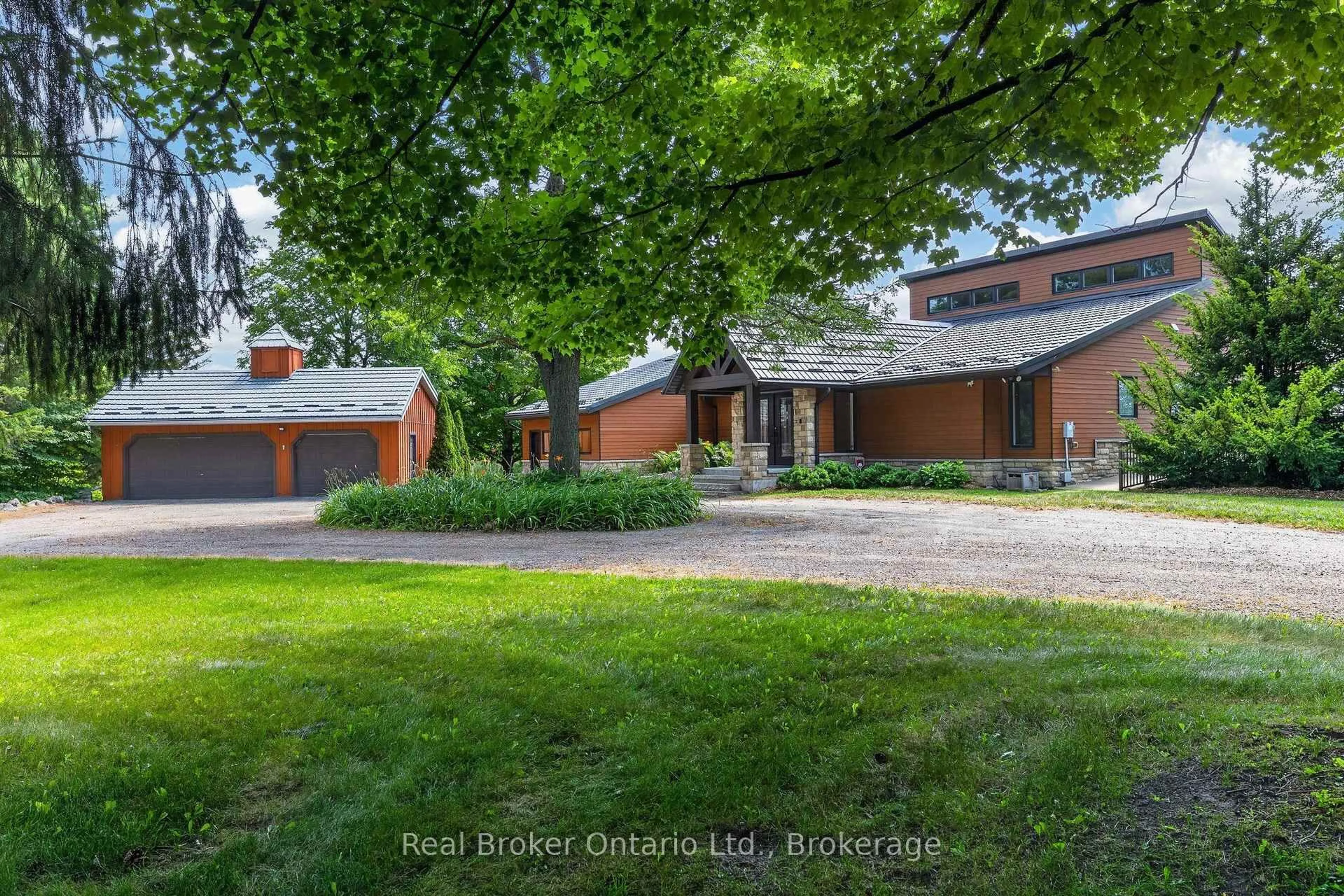 A pic from outside/outdoor area/front of a property/back of a property/a pic from drone, street for 9121 ERIN-GARAFRAXA Town Line, Erin Ontario L0N 1N0