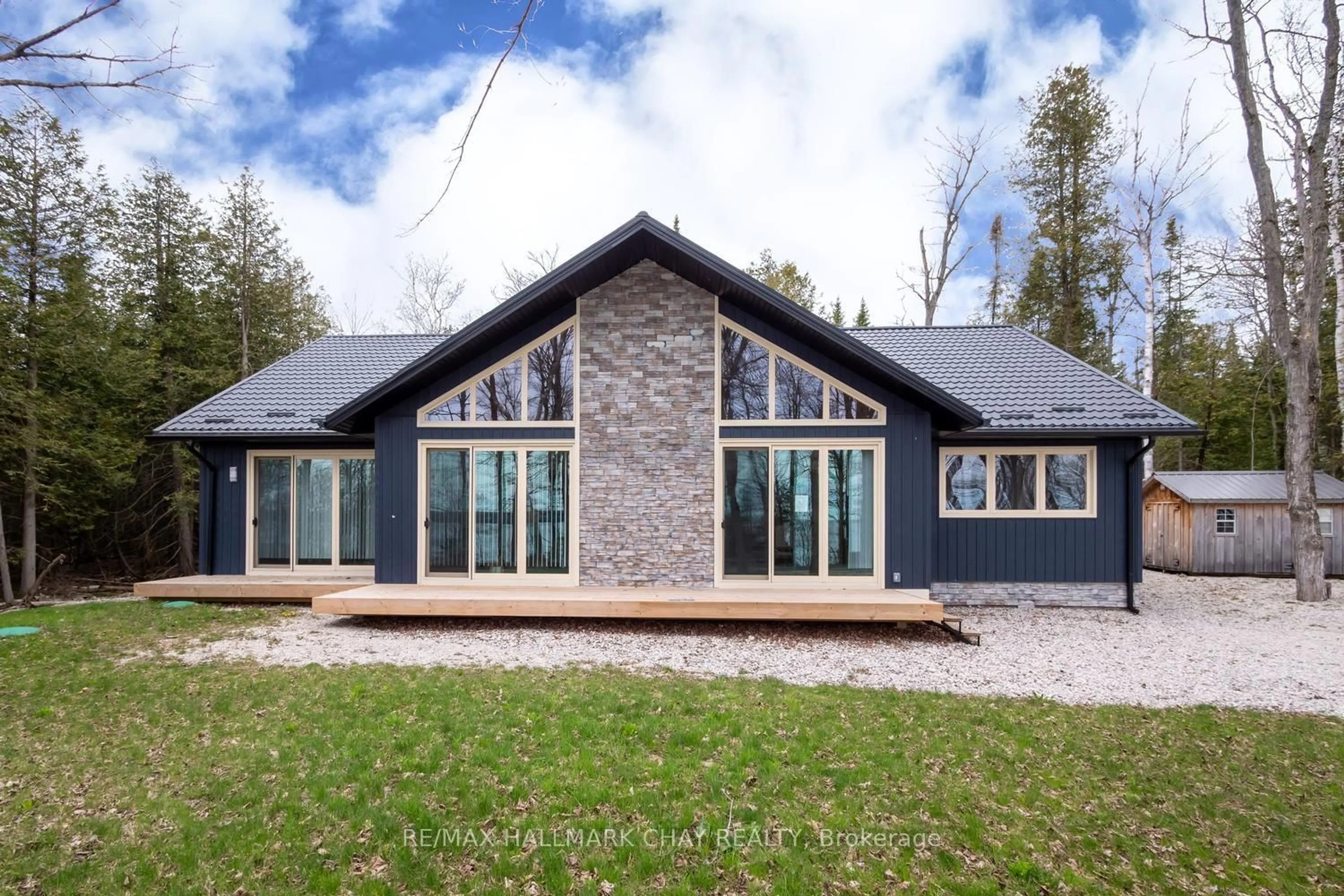 Home with vinyl exterior material, building for 27 Whippoorwill Rd, Northern Bruce Peninsula Ontario N0H 1W0