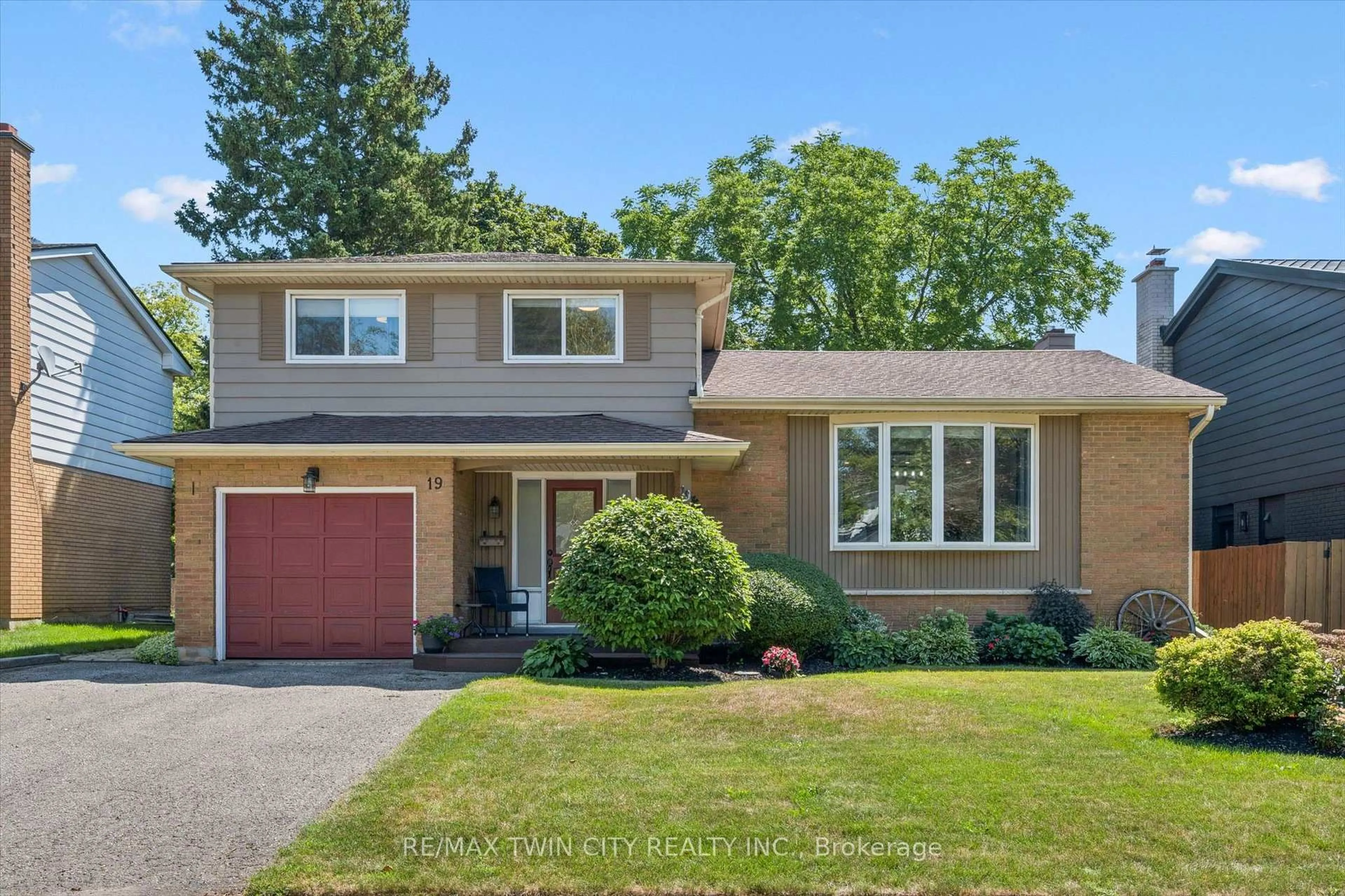 Home with brick exterior material, street for 19 Mcgarry Dr, Kitchener Ontario N2N 1A3