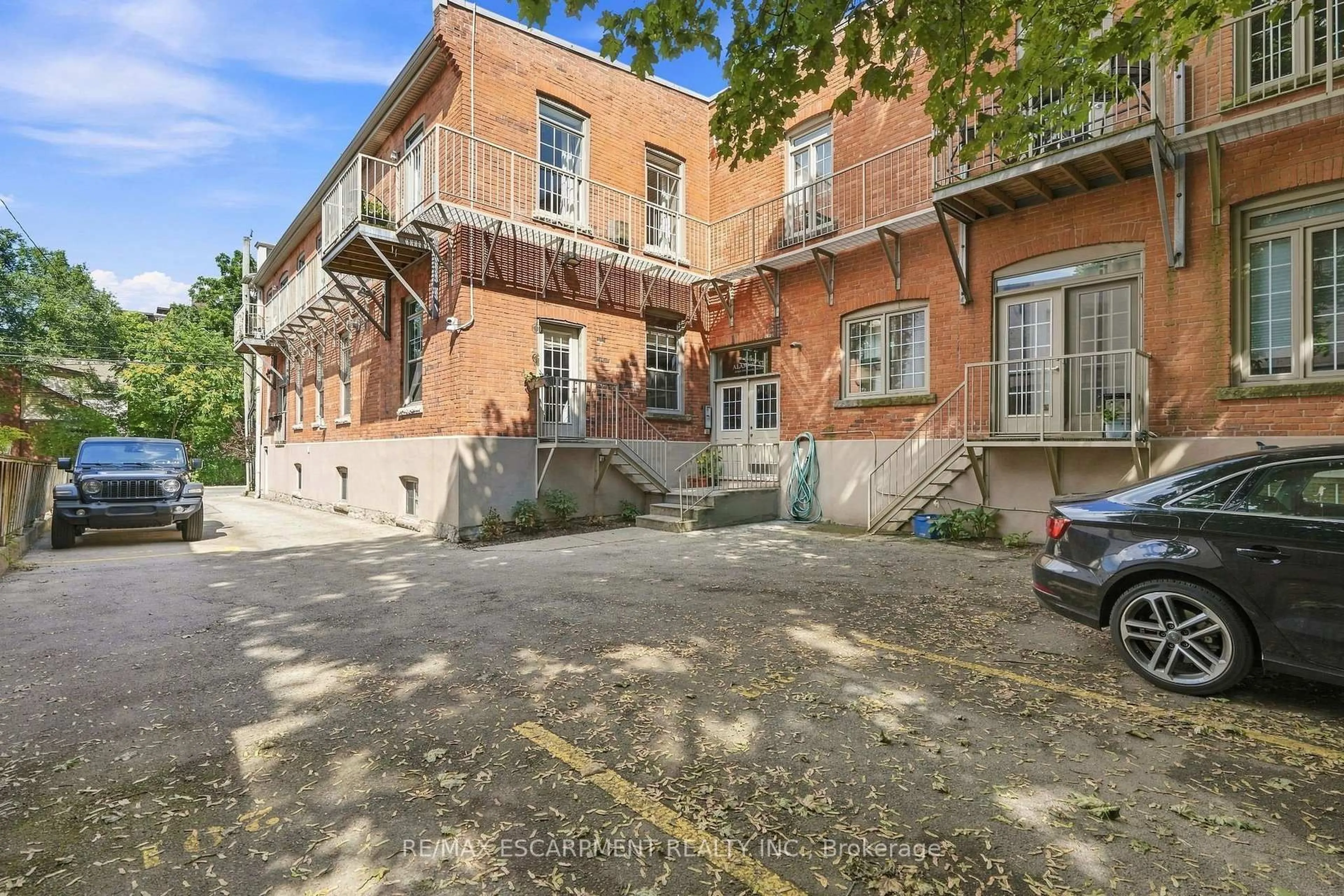 Patio, street for 54 Alanson St #202, Hamilton Ontario L8N 1W5