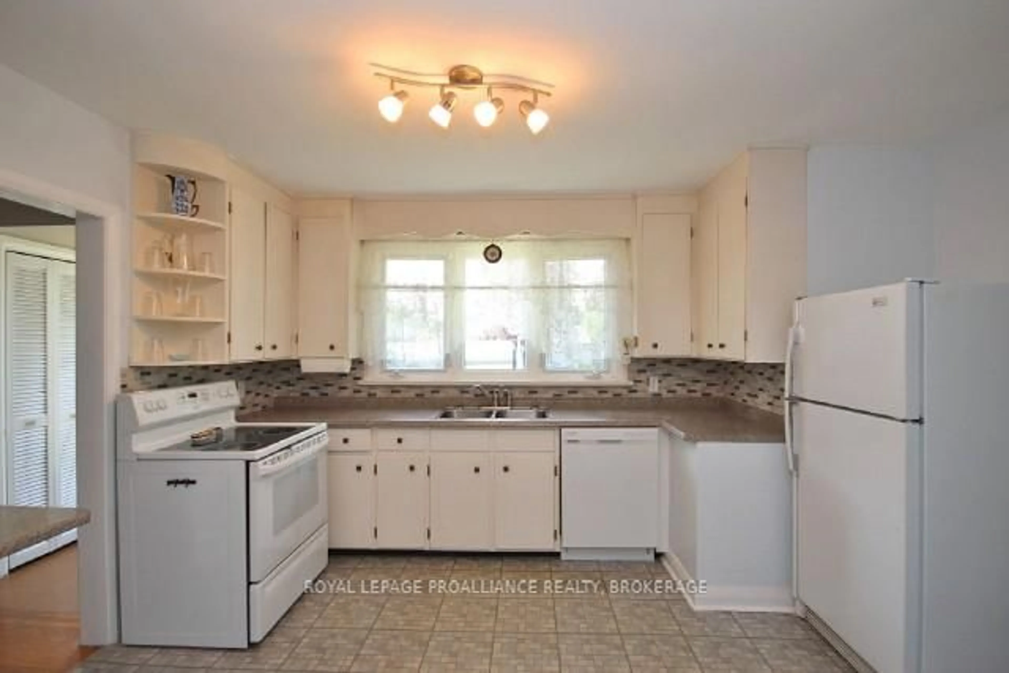 Standard kitchen, ceramic/tile floor for 50 Campbell Cres, Kingston Ontario K7M 1Z5