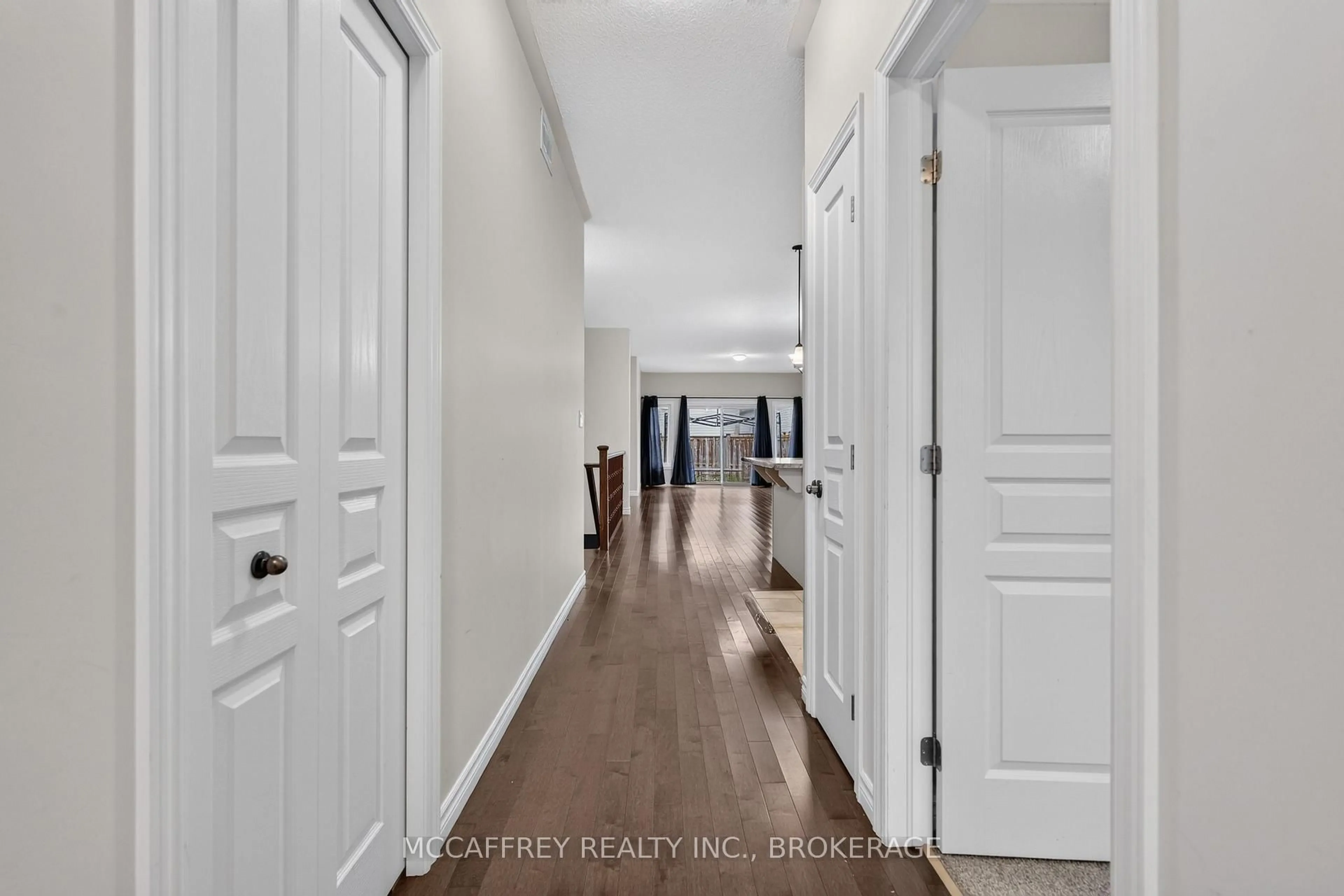 Indoor entryway for 1286 Carfa Cres, Kingston Ontario K7P 0M8