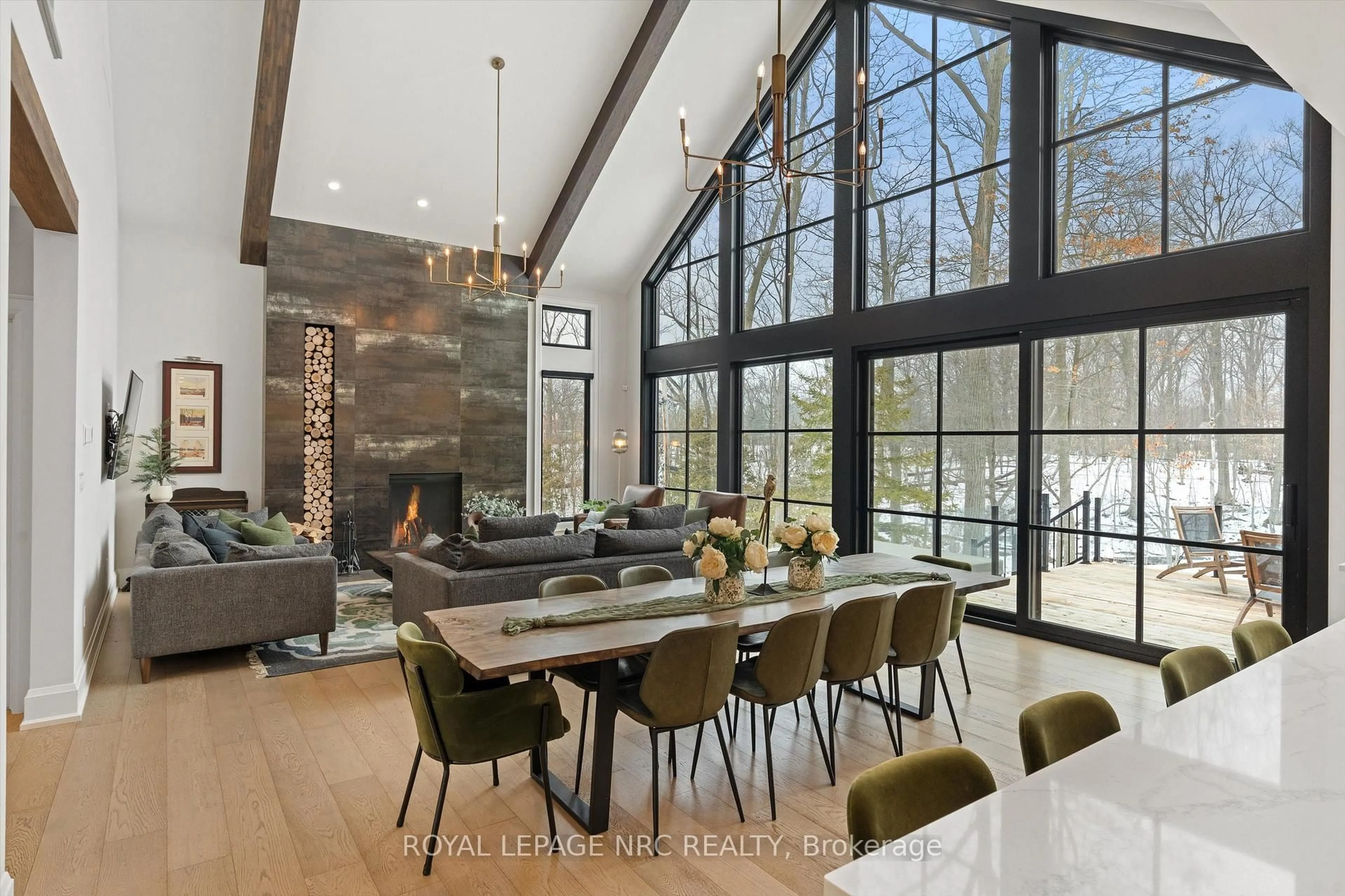 Dining room, unknown for 1 Briarfield Cres, St. Catharines Ontario L2T 3T4