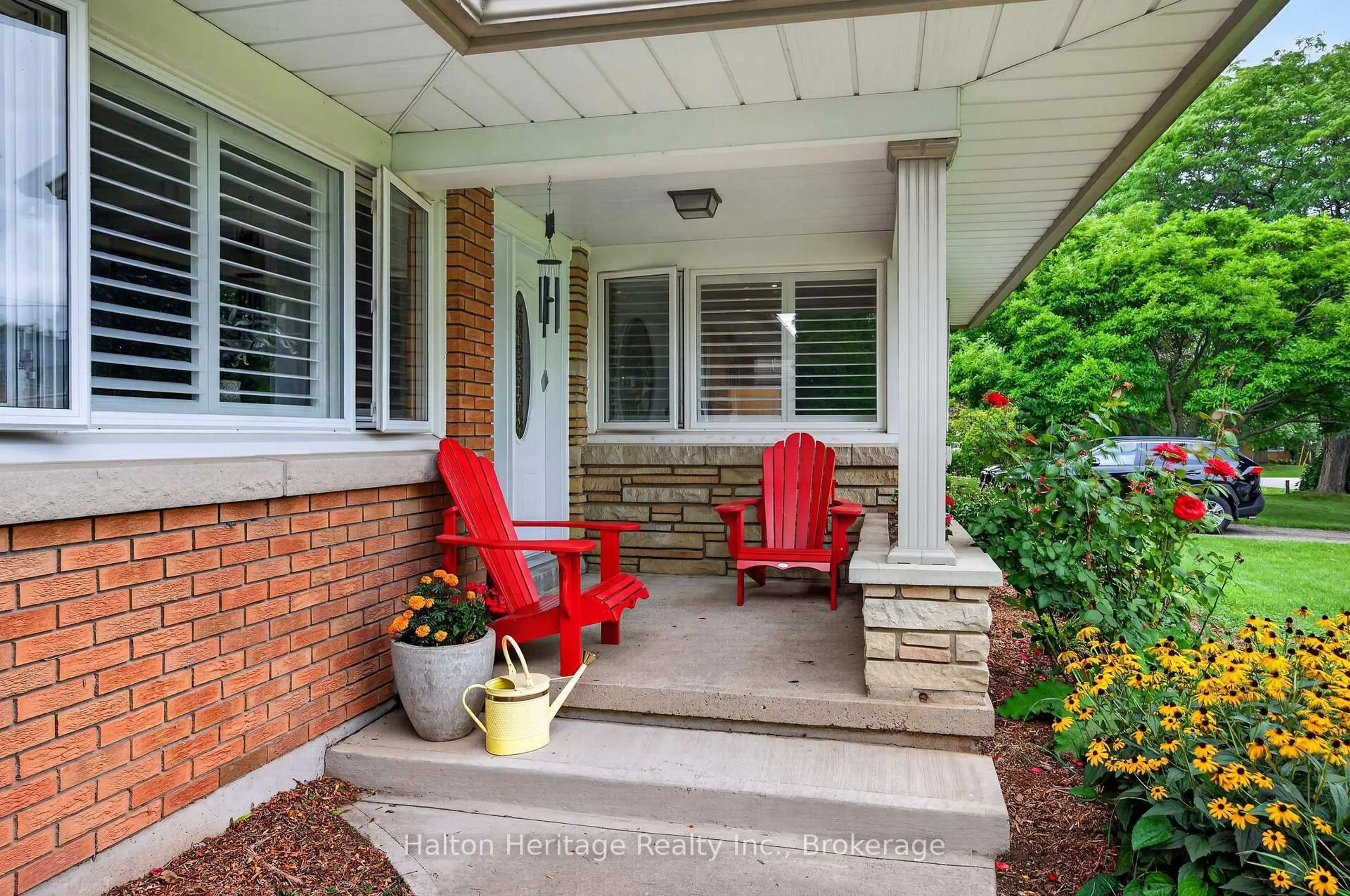 Unknown for 9 Strathearn Ave, Grimsby Ontario L3M 3A5