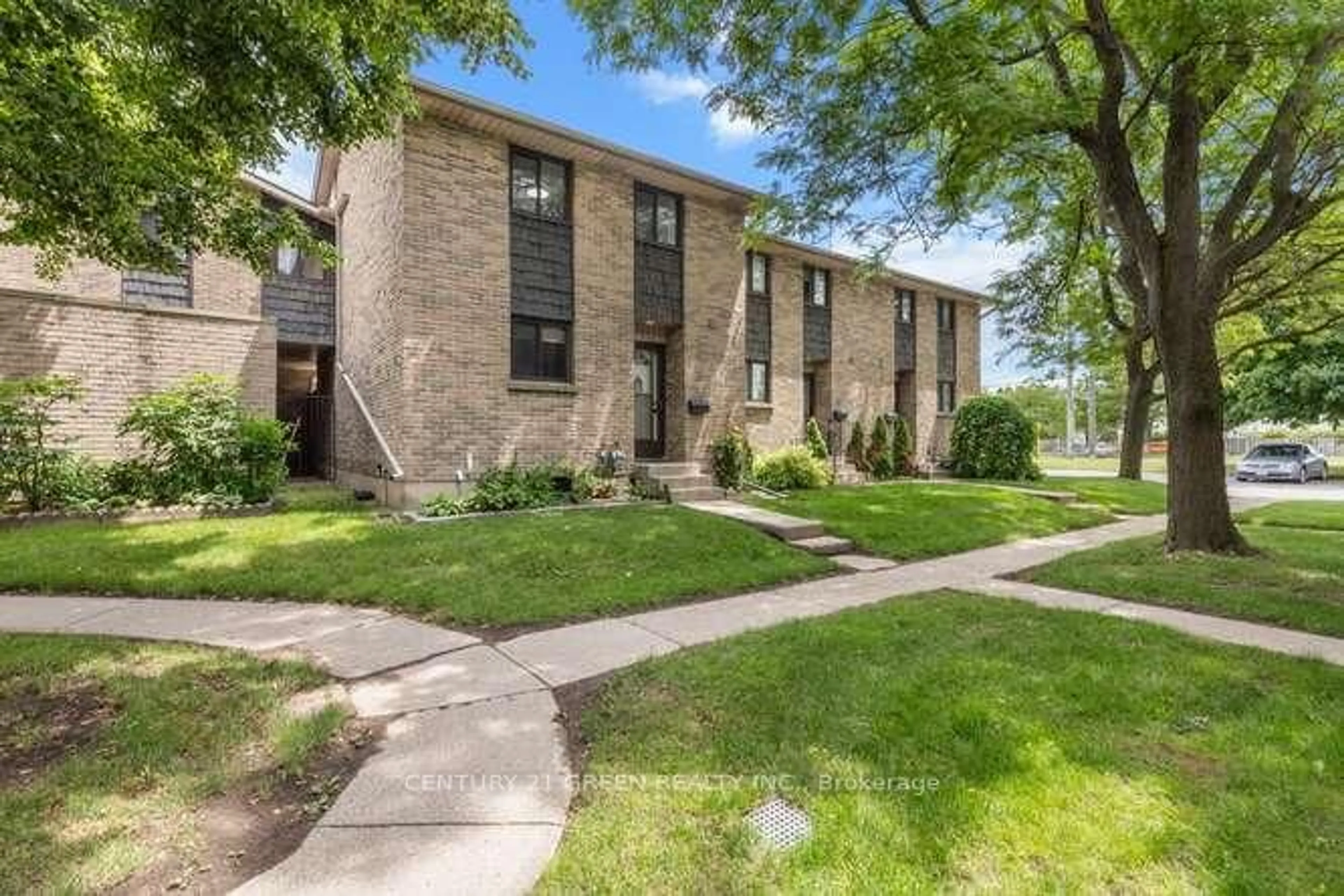 Home with brick exterior material, street for 474 Southdale Rd #28, London South Ontario N6E 1A4