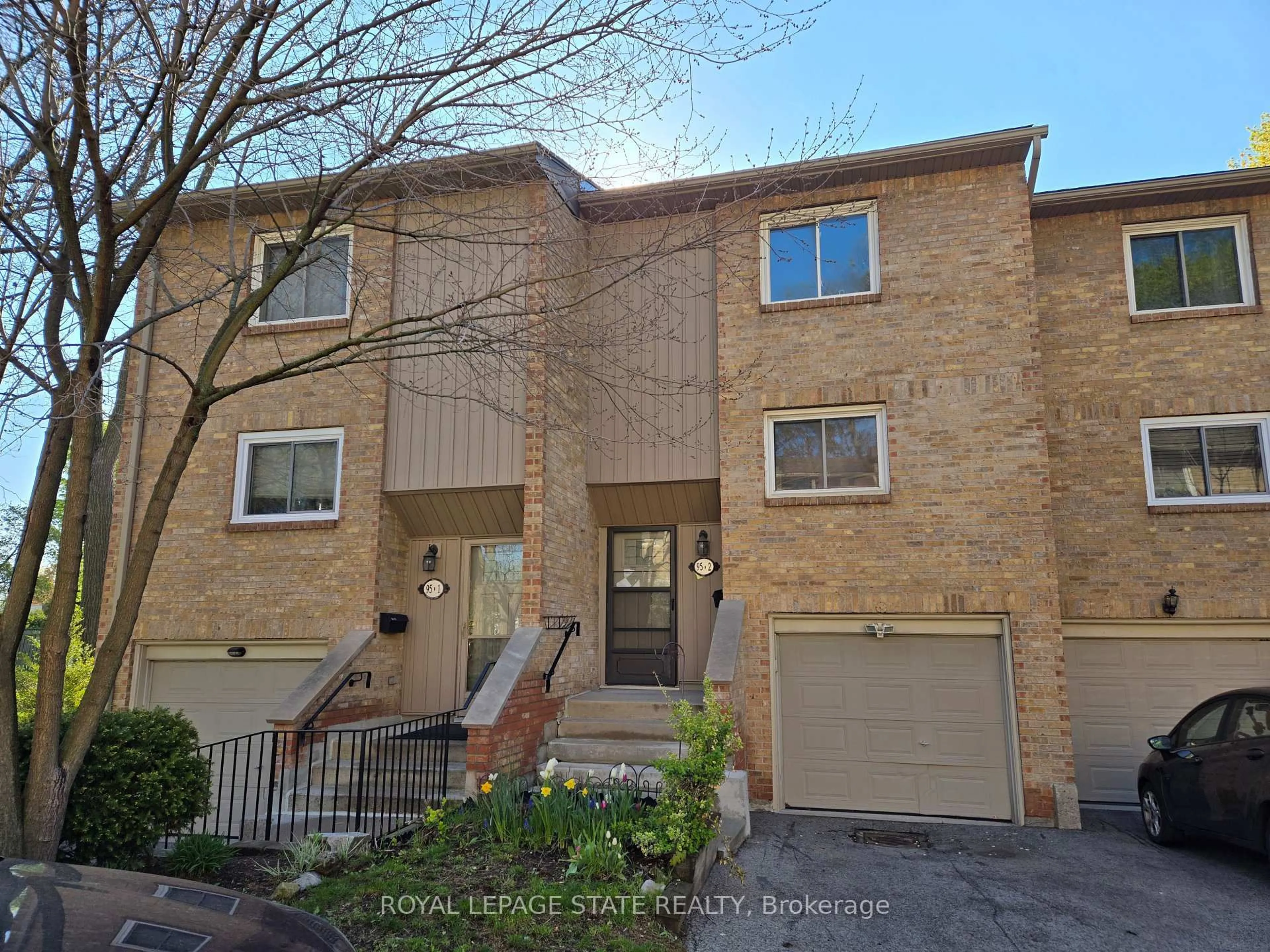 Unknown for 95 Fonthill Rd #2, Hamilton Ontario L8V 4Z7