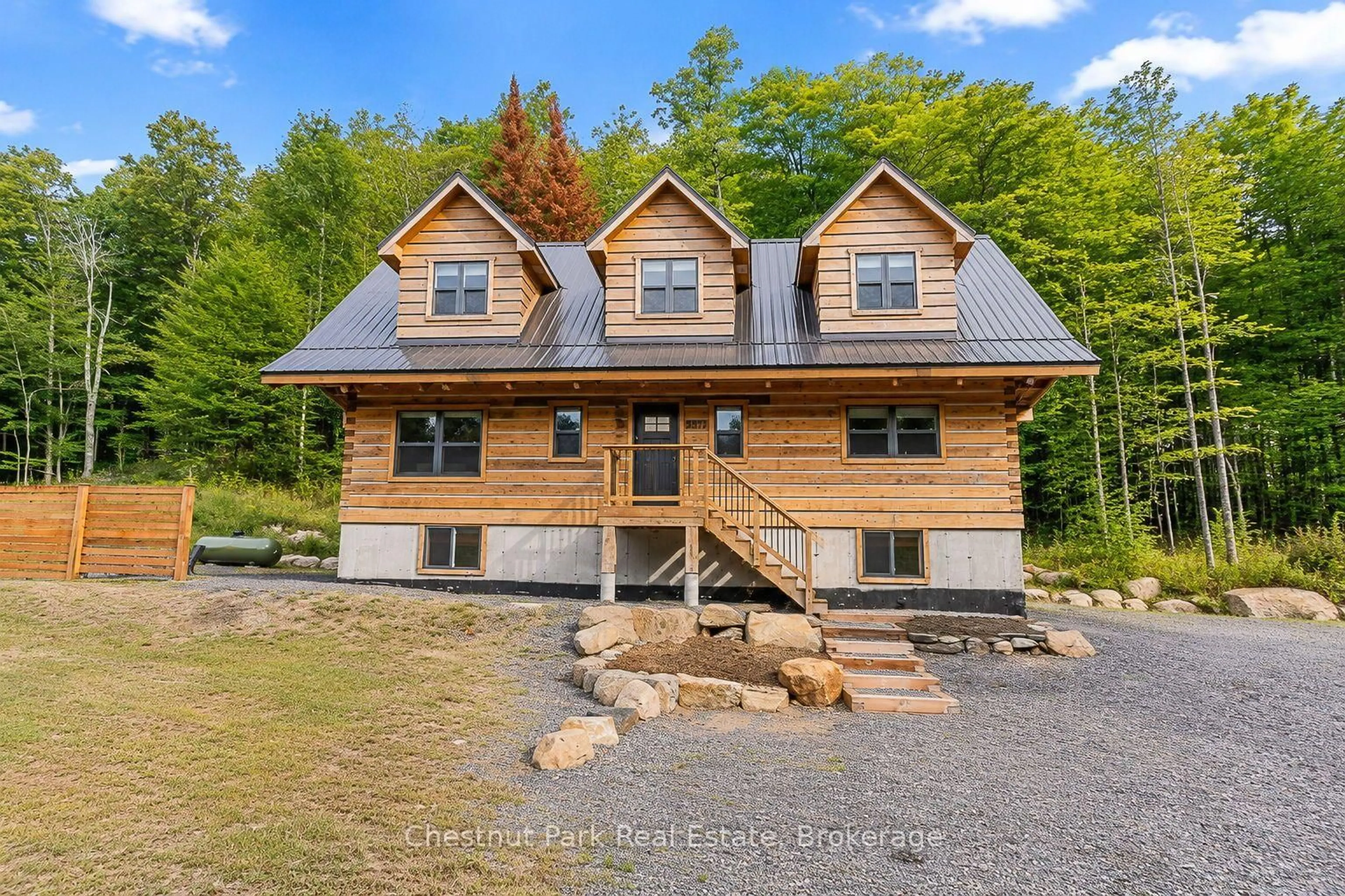 Home with vinyl exterior material, unknown for 2517 North Shore Rd, Algonquin Highlands Ontario K0M 1S0