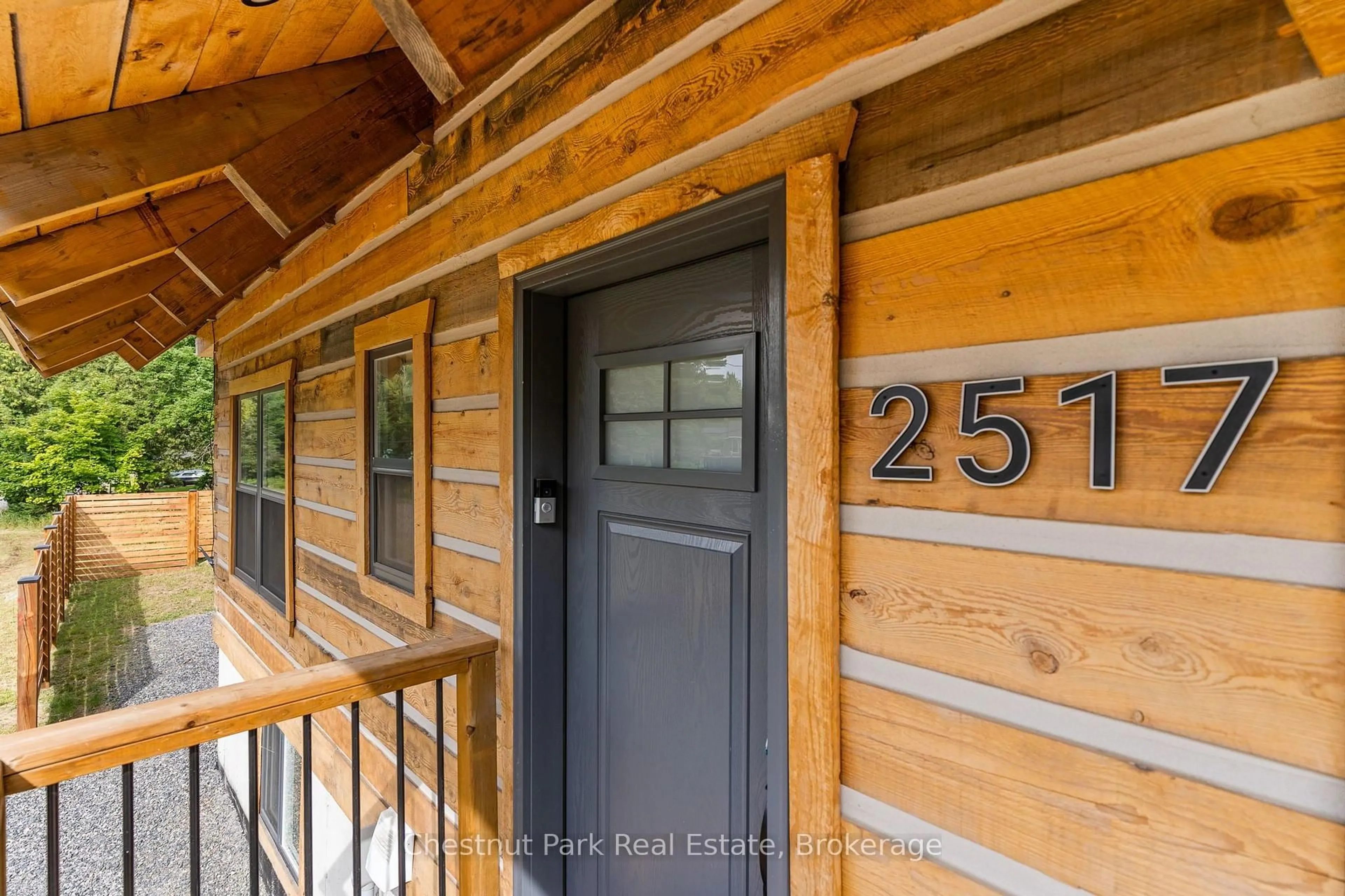 Indoor entryway for 2517 North Shore Rd, Algonquin Highlands Ontario K0M 1S0
