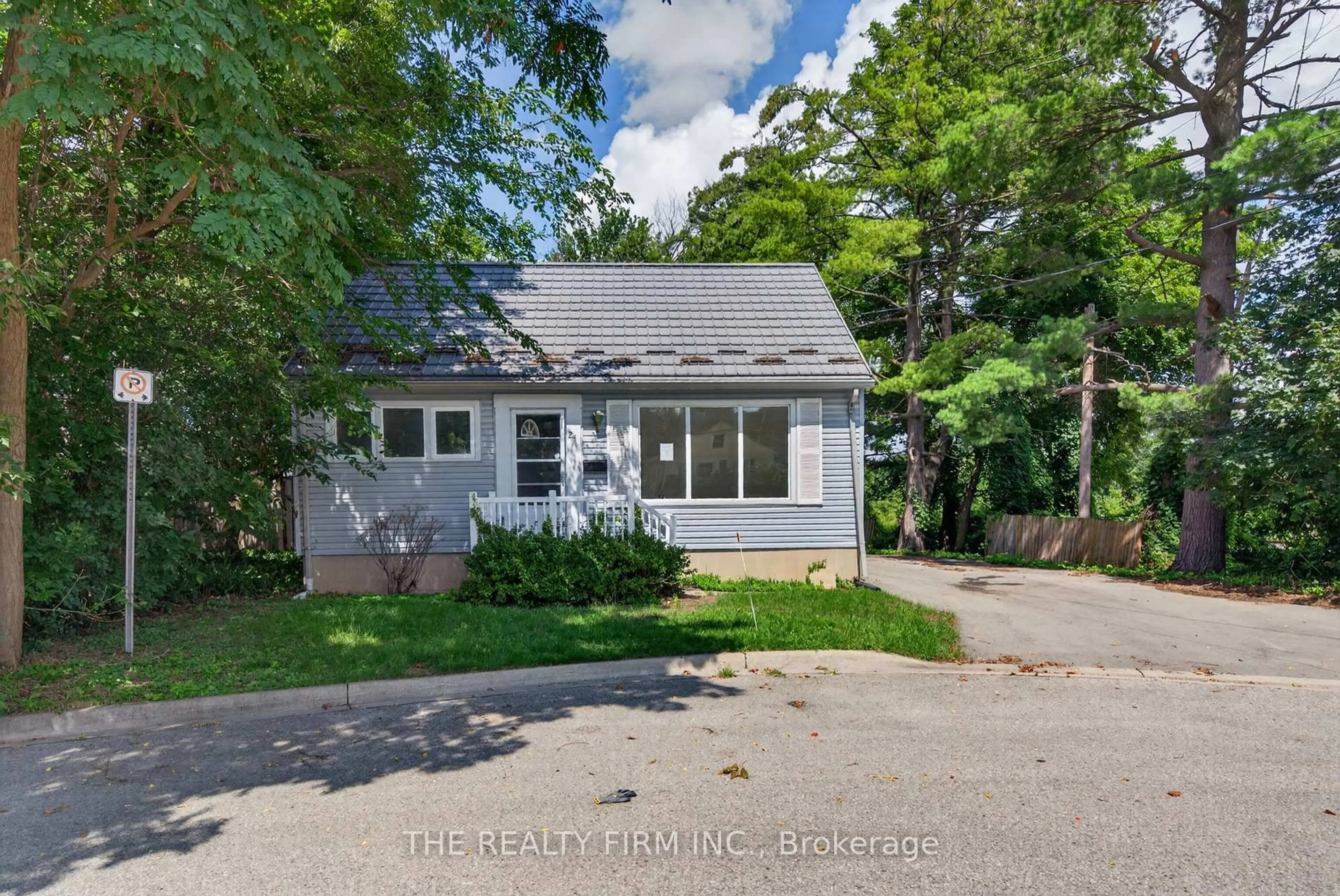 Unknown for 24 Fairview Crt, London South Ontario N6C 2C5