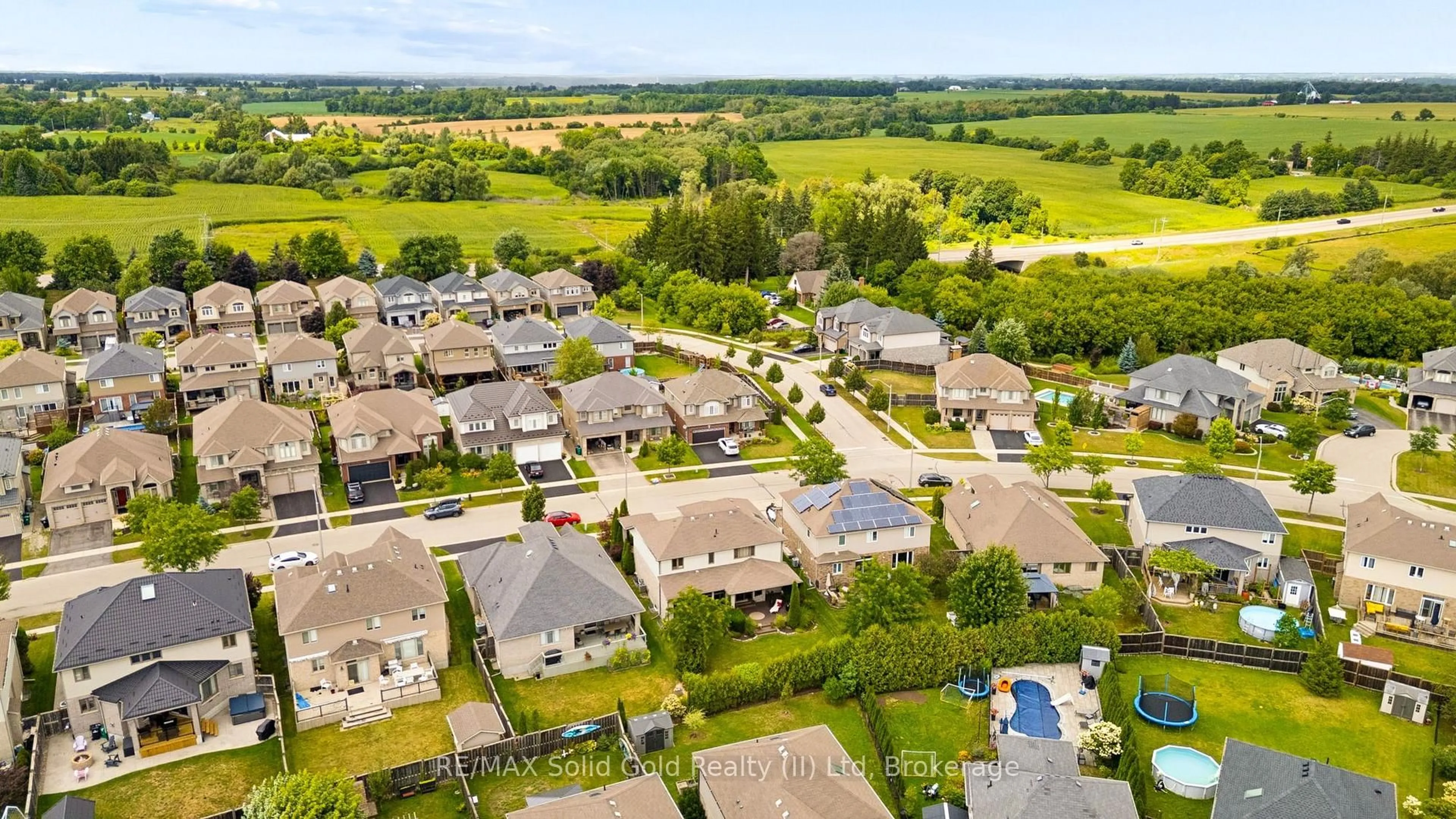 A pic from outside/outdoor area/front of a property/back of a property/a pic from drone, street for 195 Townsend Dr, Woolwich Ontario N0B 1M0