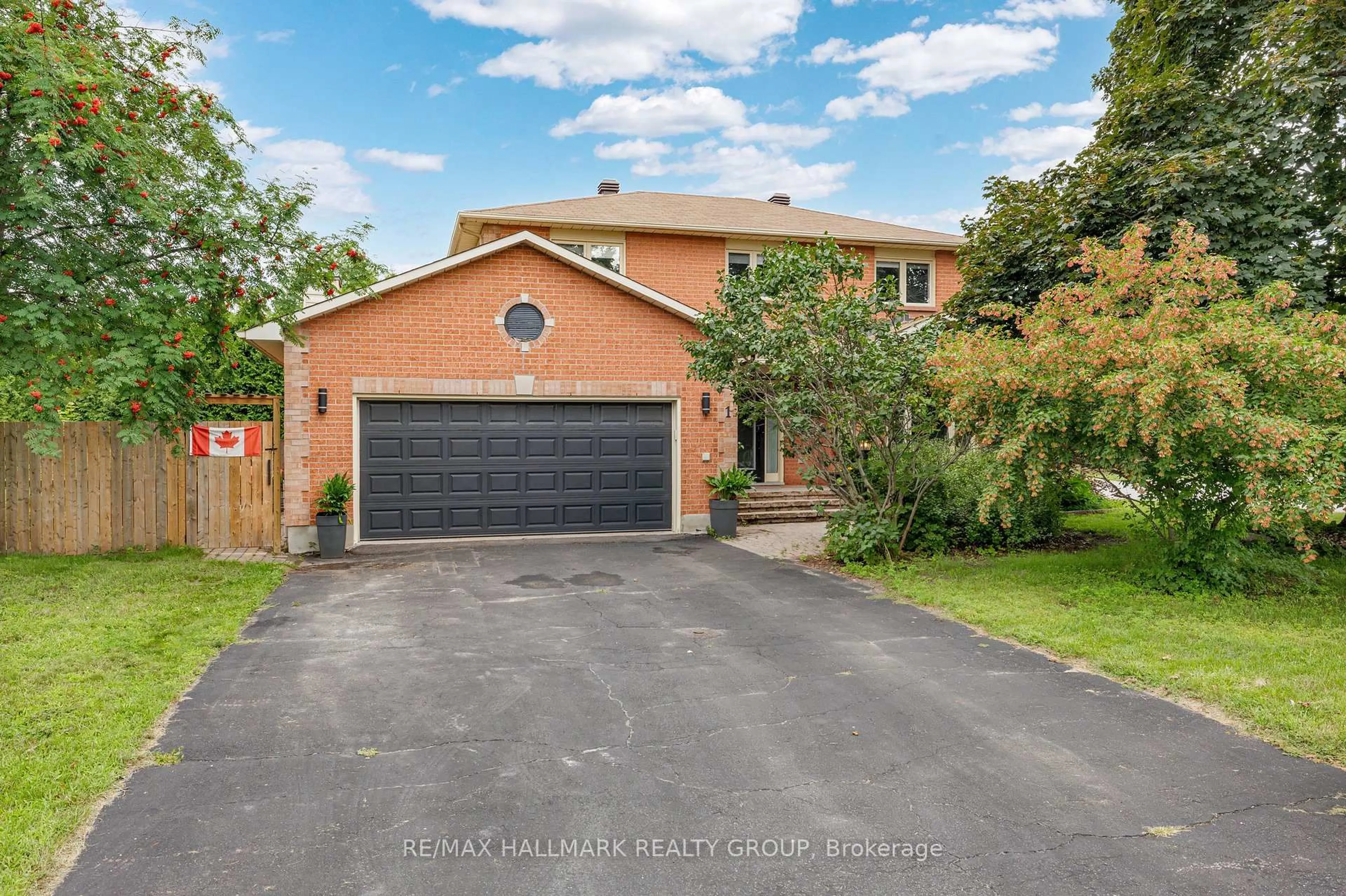 Unknown for 1 HEDGEROW Lane, Ottawa Ontario K2S 1C9