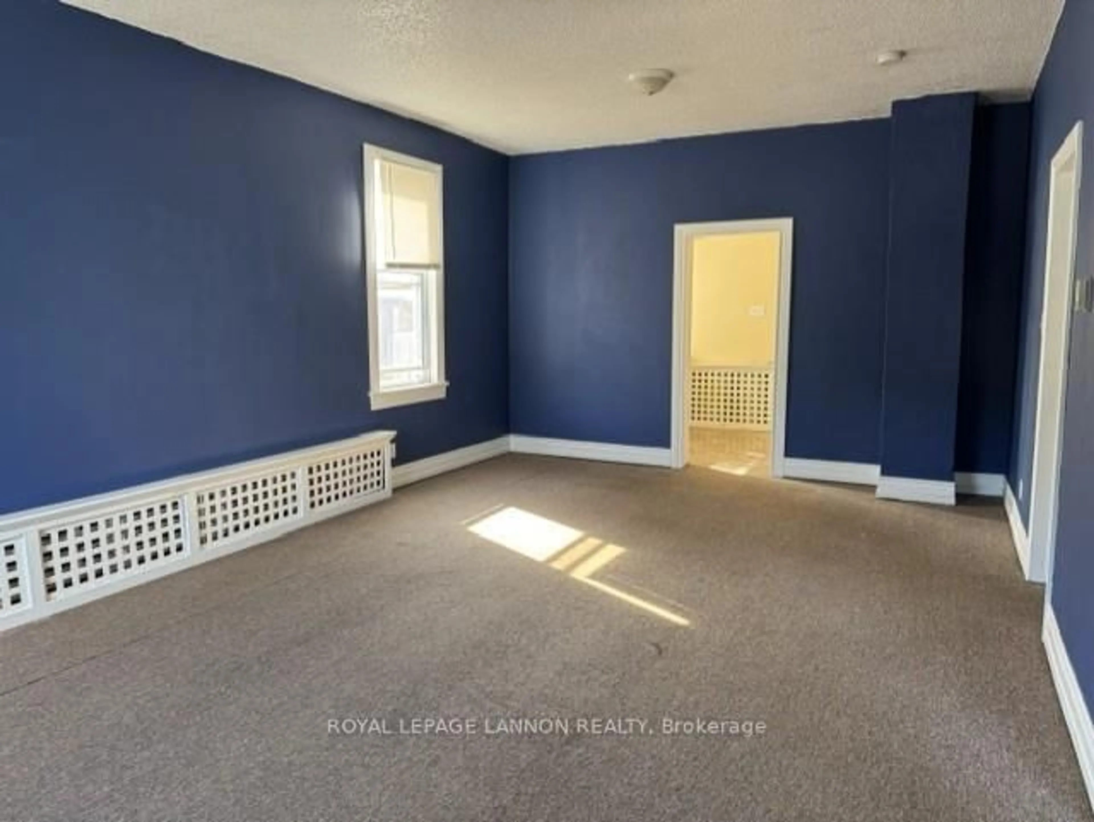 A pic of a room for 42 Ontario St, Thunder Bay Ontario P7B 3E9