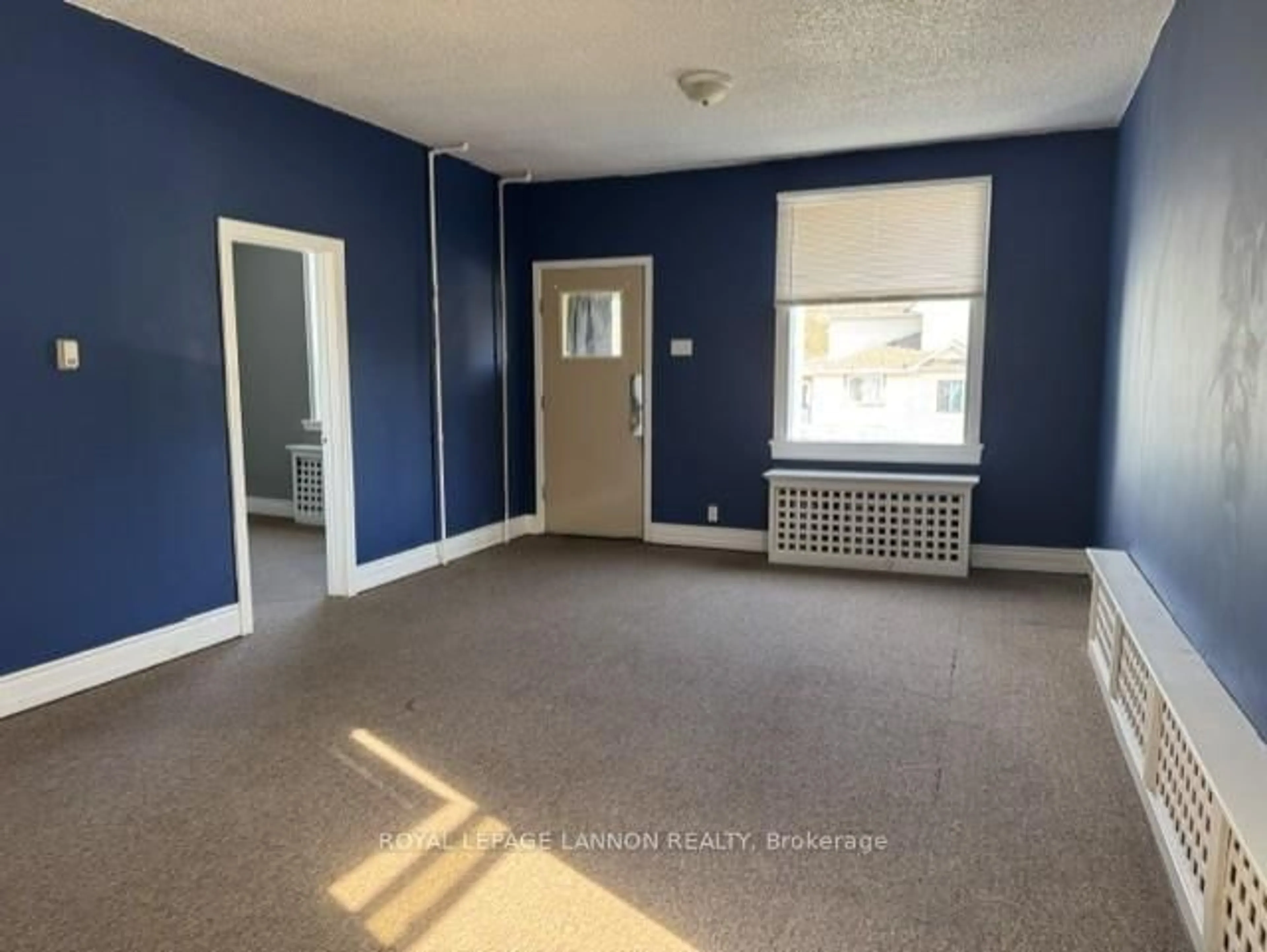A pic of a room for 42 Ontario St, Thunder Bay Ontario P7B 3E9