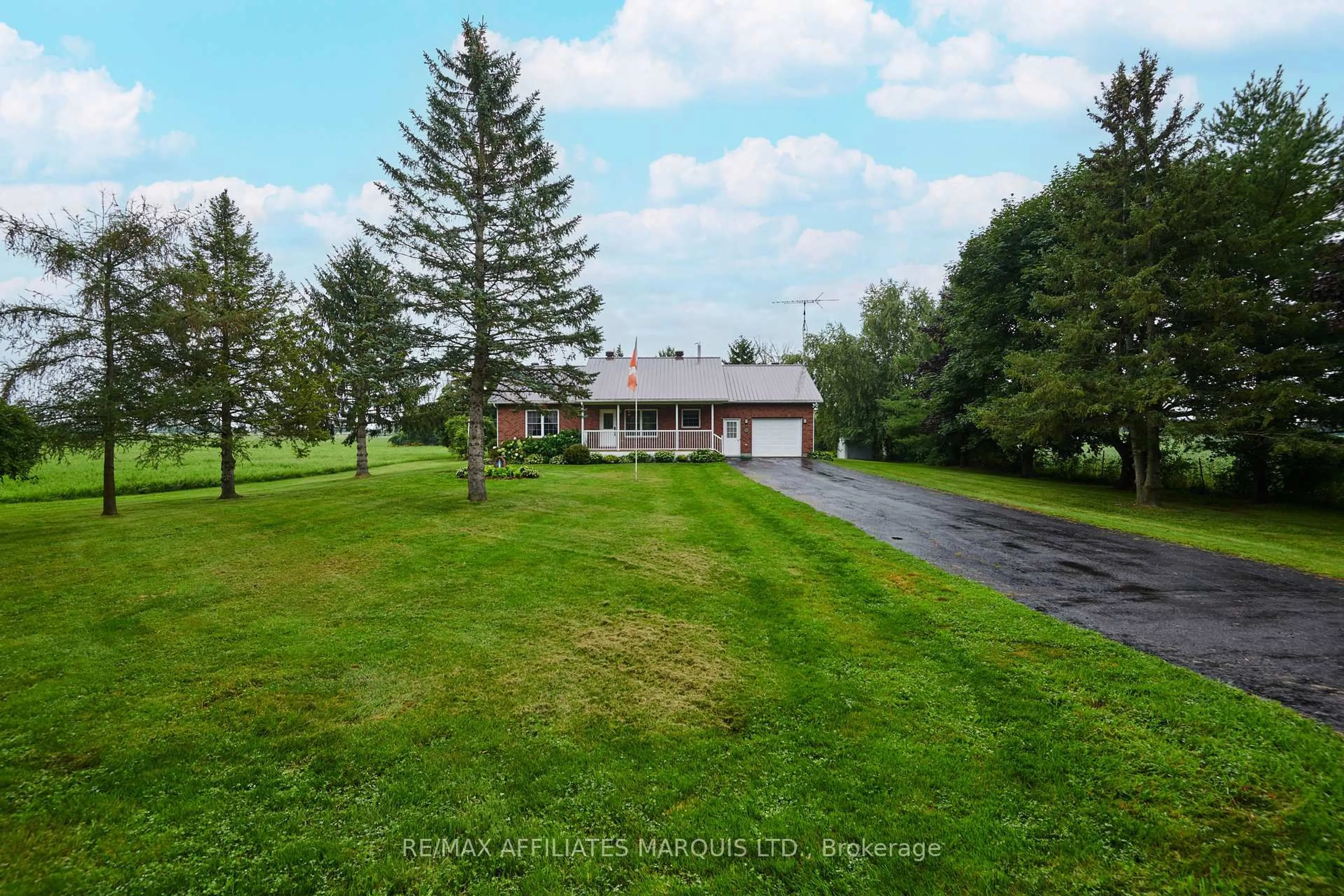 A pic from outside/outdoor area/front of a property/back of a property/a pic from drone, unknown for 13452 Kittle Rd, North Dundas Ontario K0C 1H0