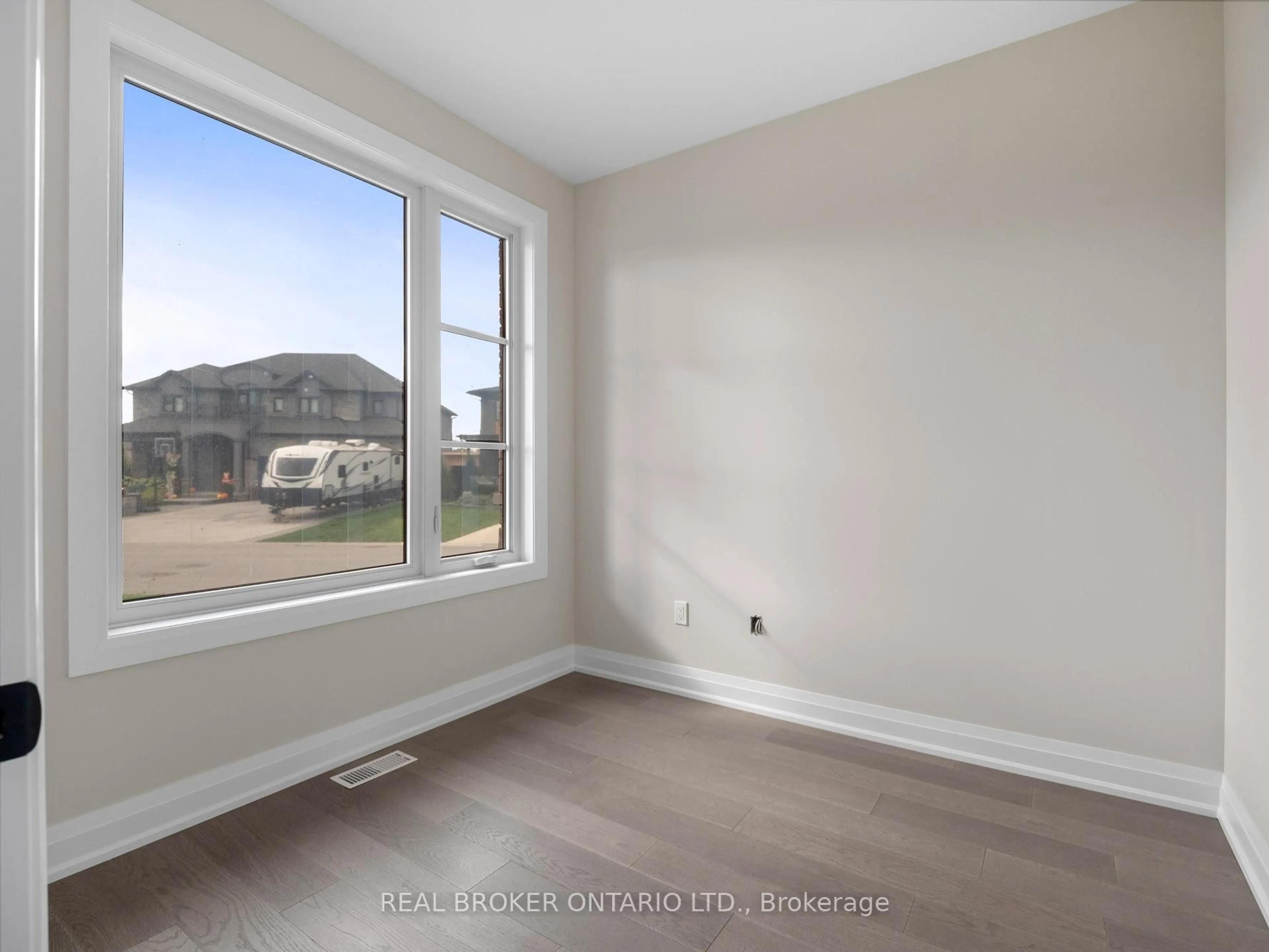 A pic of a room for 118 Willowbrook Dr, Welland Ontario L3C 0G2