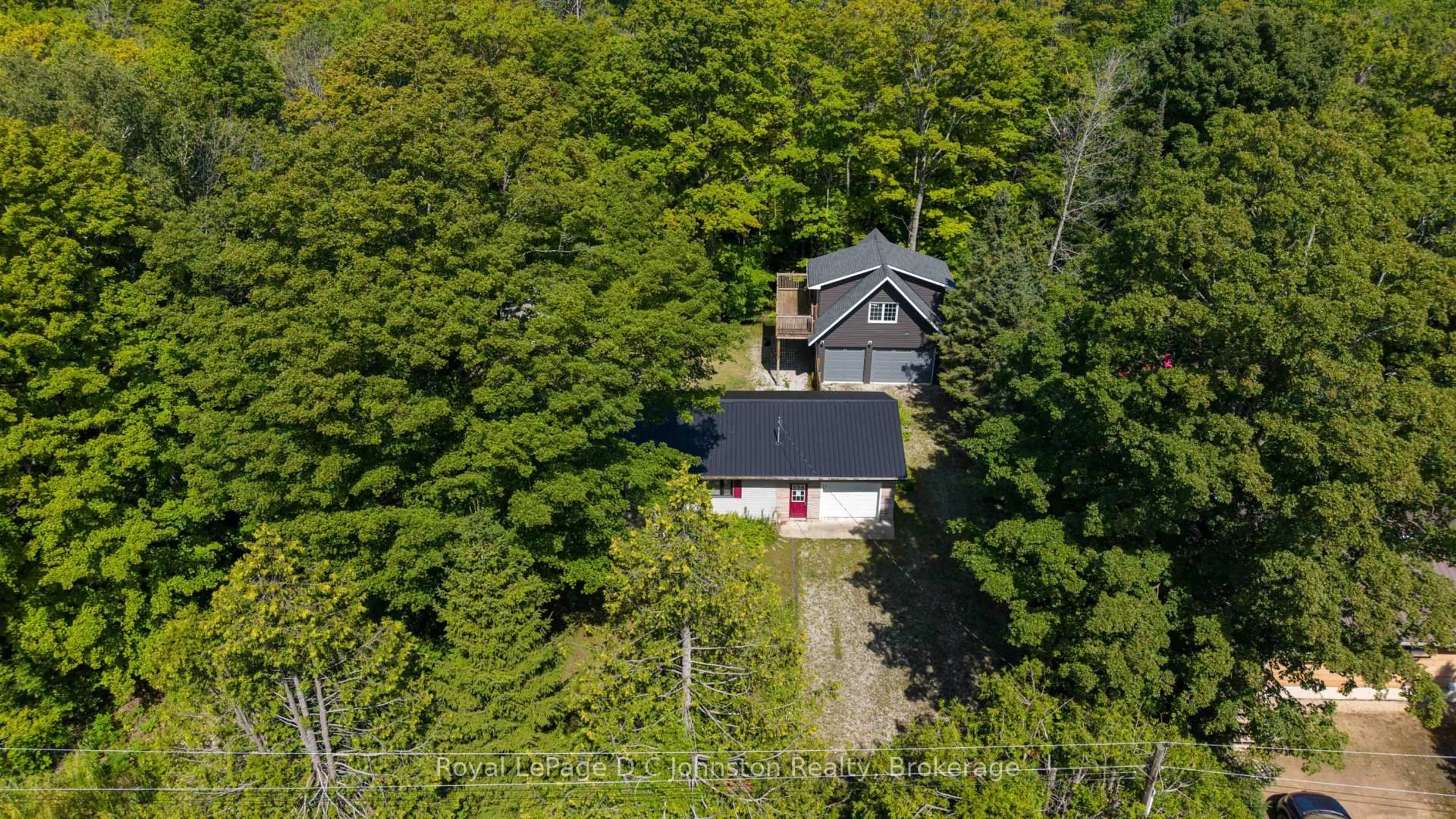 A pic from outside/outdoor area/front of a property/back of a property/a pic from drone, unknown for 25 Avele Rd, South Bruce Peninsula Ontario N0H 2T0