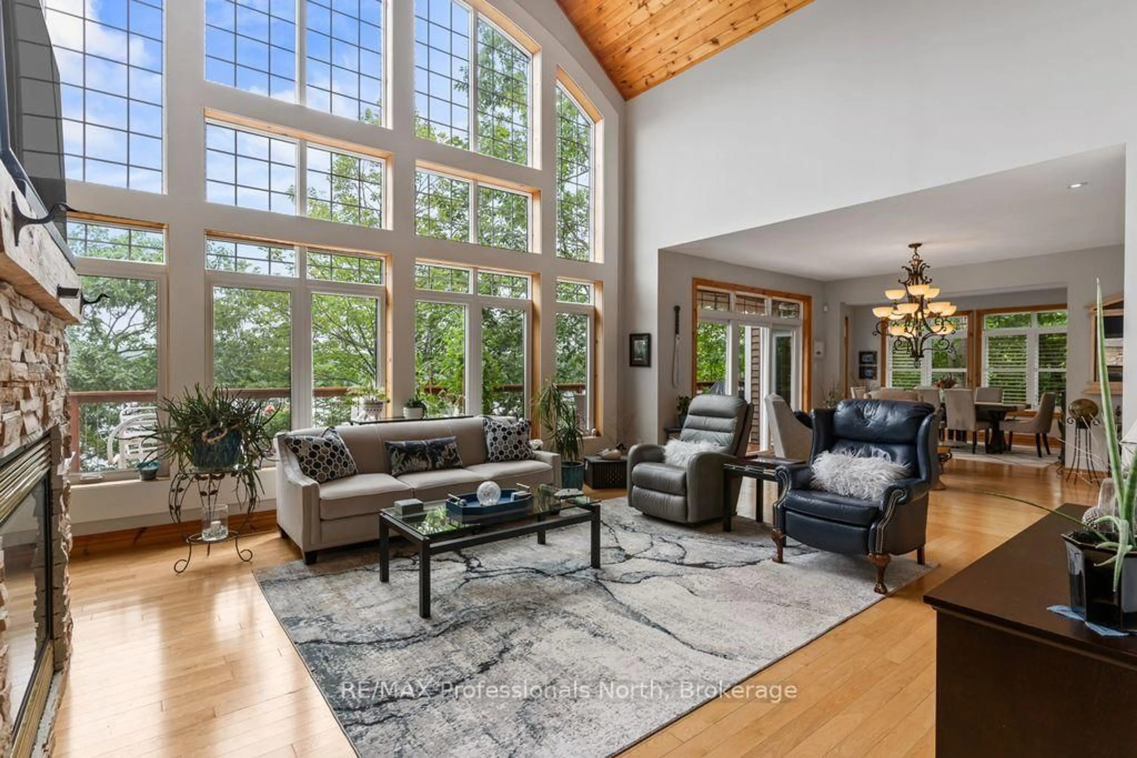 Living room with furniture, unknown for 1041 Kingfisher Lane, Minden Hills Ontario K0M 2K0