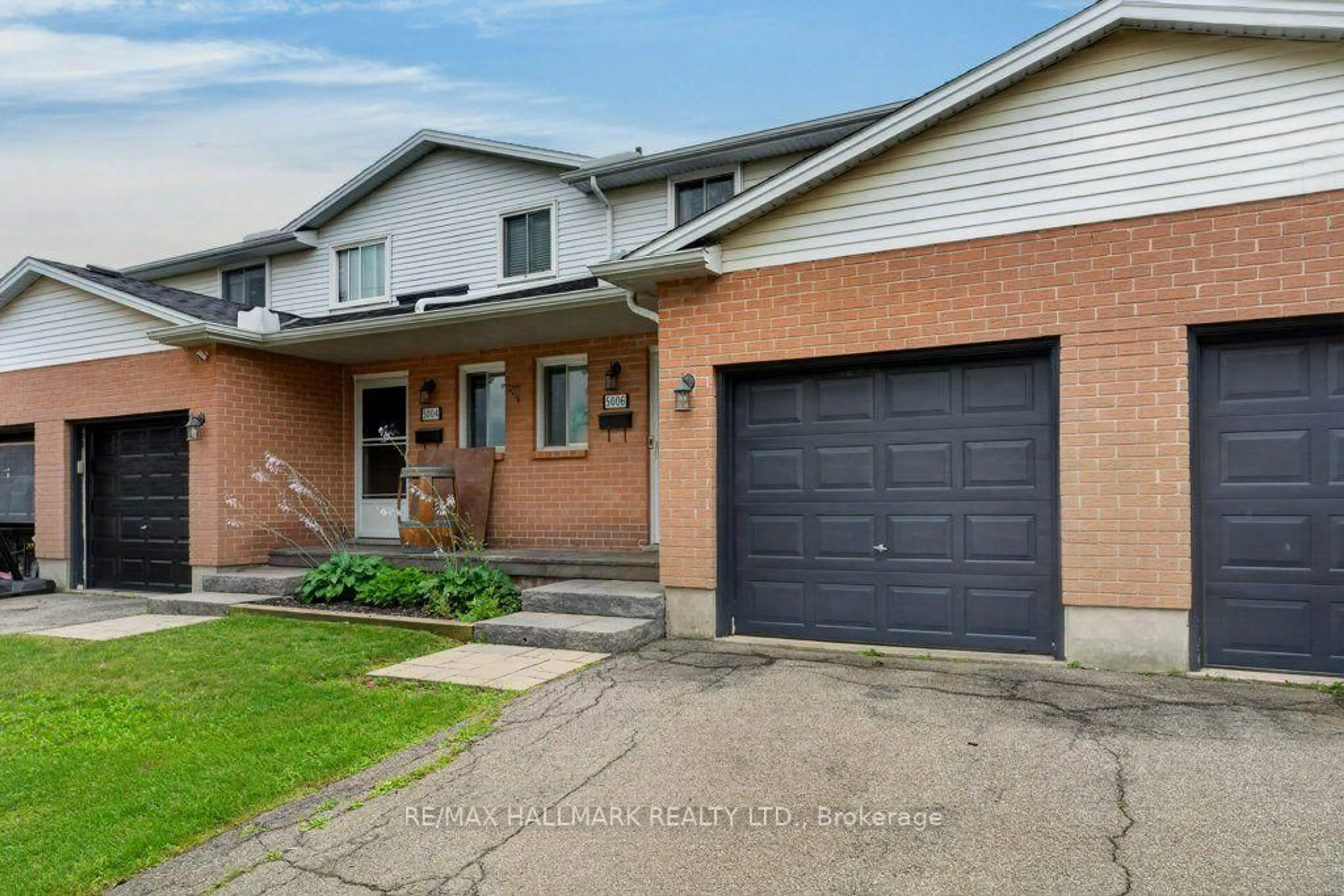 Home with brick exterior material, street for 5006 Friesen Blvd #10, Lincoln Ontario L3J 0A5