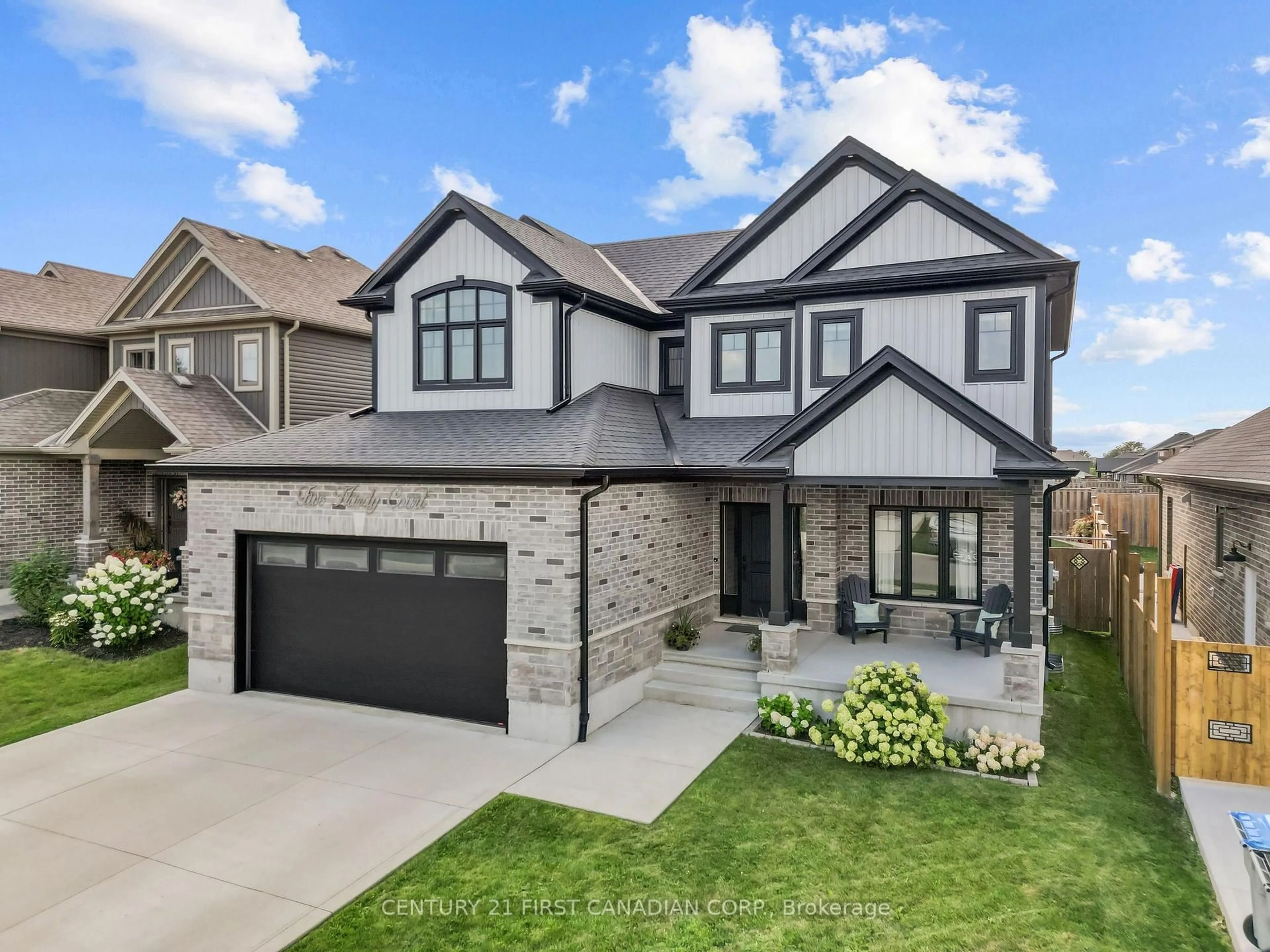 Home with brick exterior material, street for 5 HARDY Crt, Lucan Biddulph Ontario N0M 2J0
